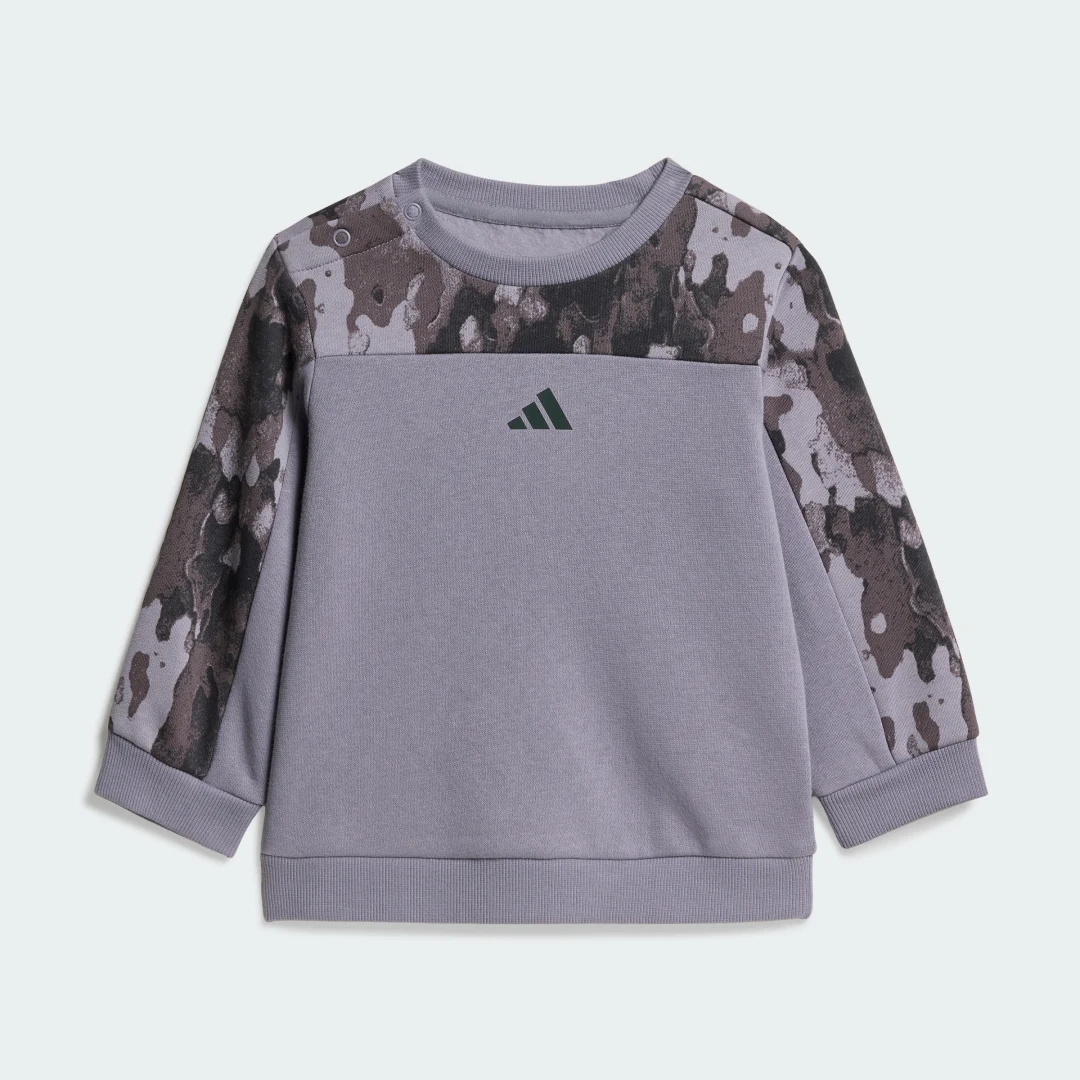 Detalle de Conjunto de chándal de felpa Seasonal Essentials Camo de Adidas (Violeta)