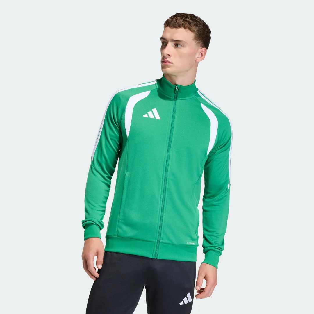 Detalle de Chaqueta de entrenamiento Tiro 26 League de Adidas: comodidad y rendimiento para tus entrenamientos
