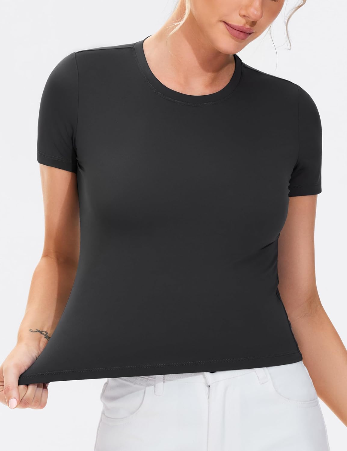 Thumbnail 2 de THE GYM PEOPLE women’s slim fit short sleeve gym tops (breathable, moisture-wicking)