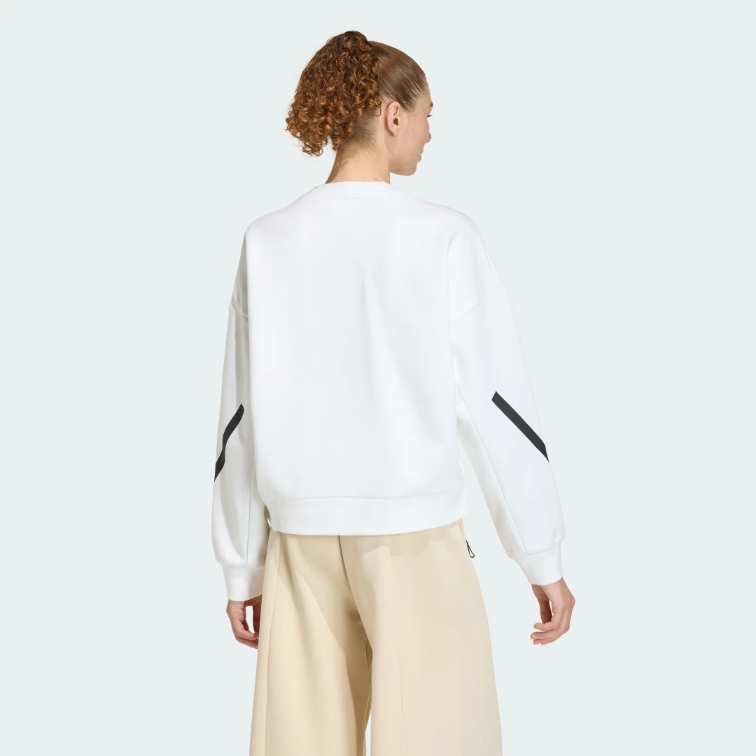 Detalle 2 de Sudadera Adidas Z.N.E. en blanco – comodidad y carácter para tu día a día