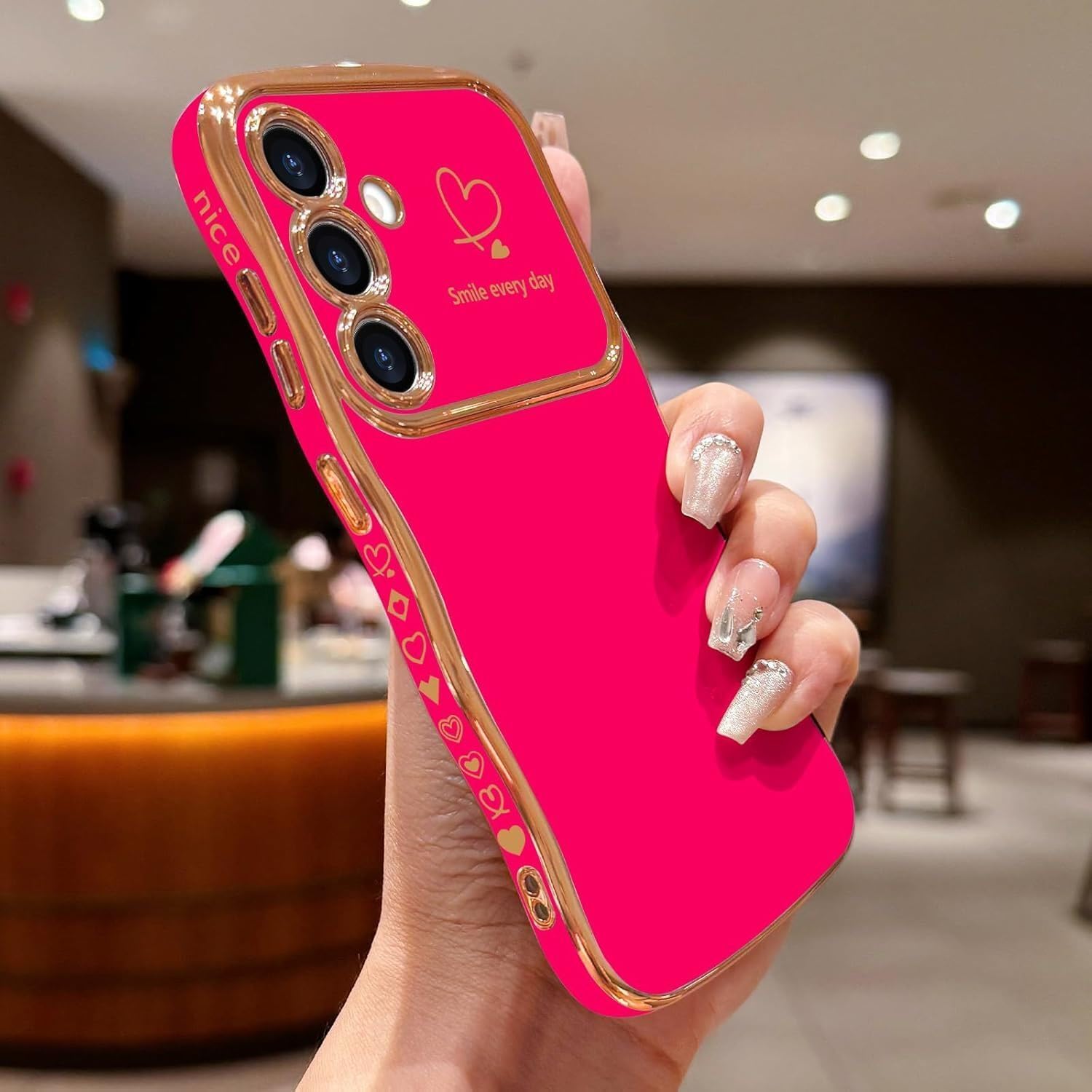 Detalle de Unichthy Love Heart Basic Case for Samsung Galaxy A57 – Glossy Wave Design, Curly Shape, Gold Plated Accents
