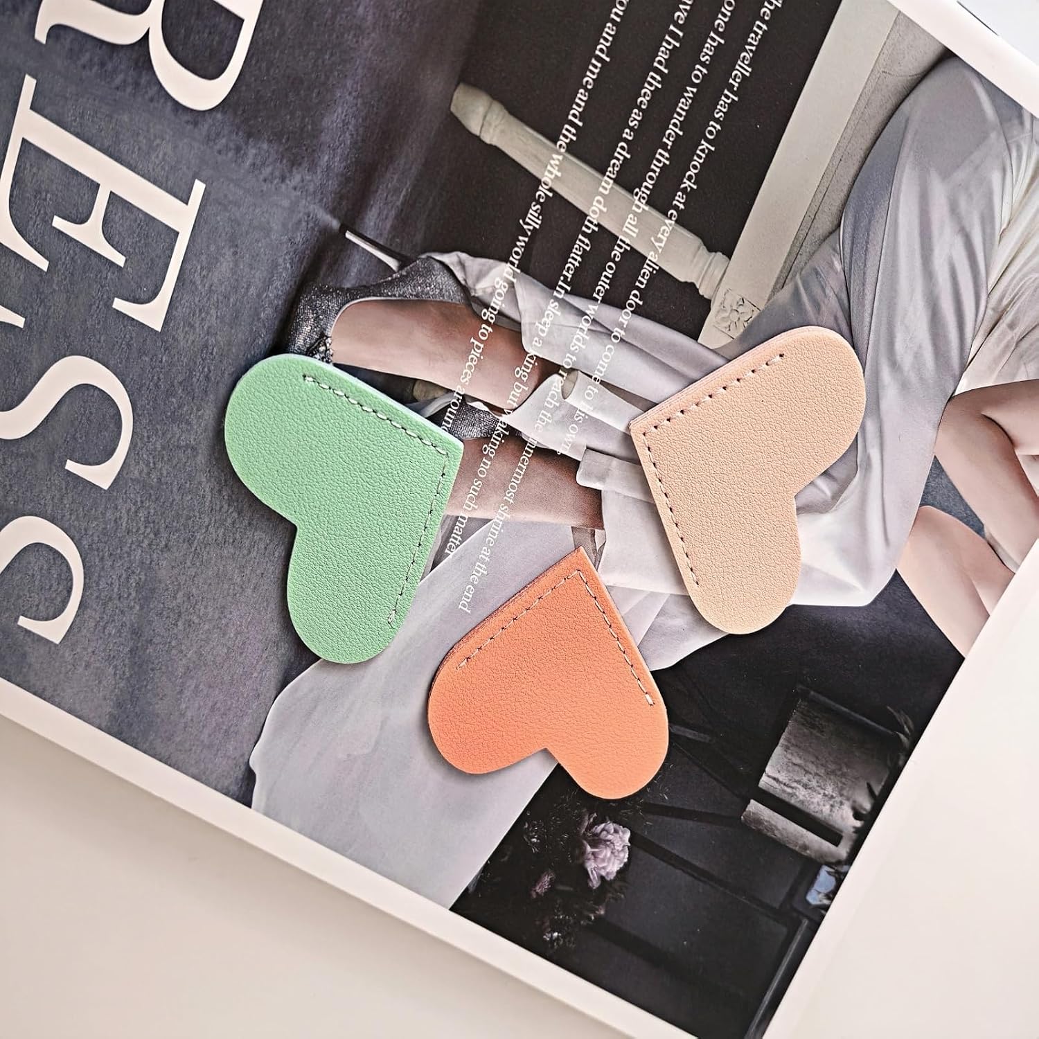 Detalle 2 de OOEOO PU Leather Heart Corner Bookmarks, 8-Piece Multicolor Set