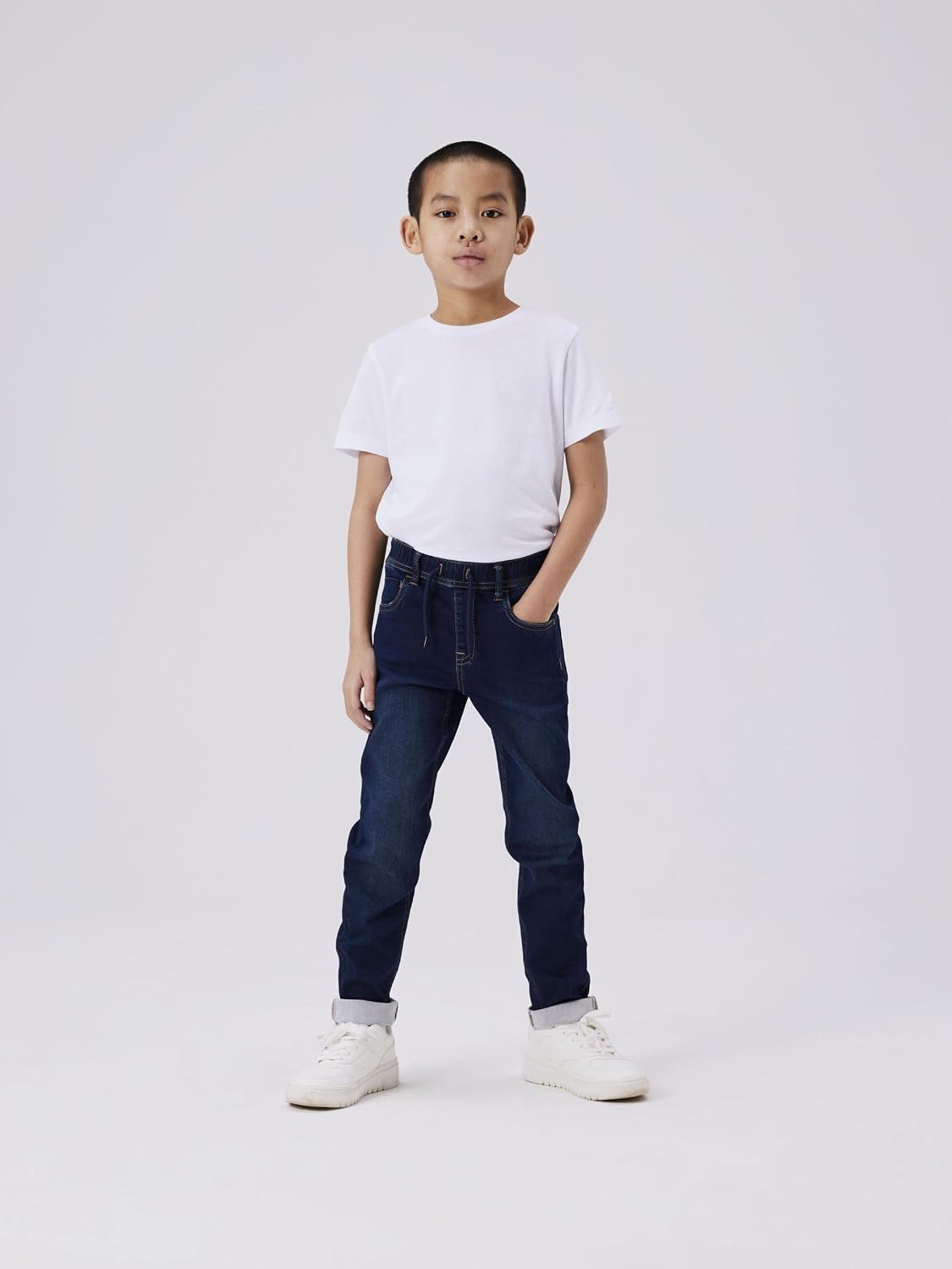 Detalle 2 de NAME IT Jungen Jeans Slim Fit Sweat mit Kordelzug – bequemer Jogger-Style