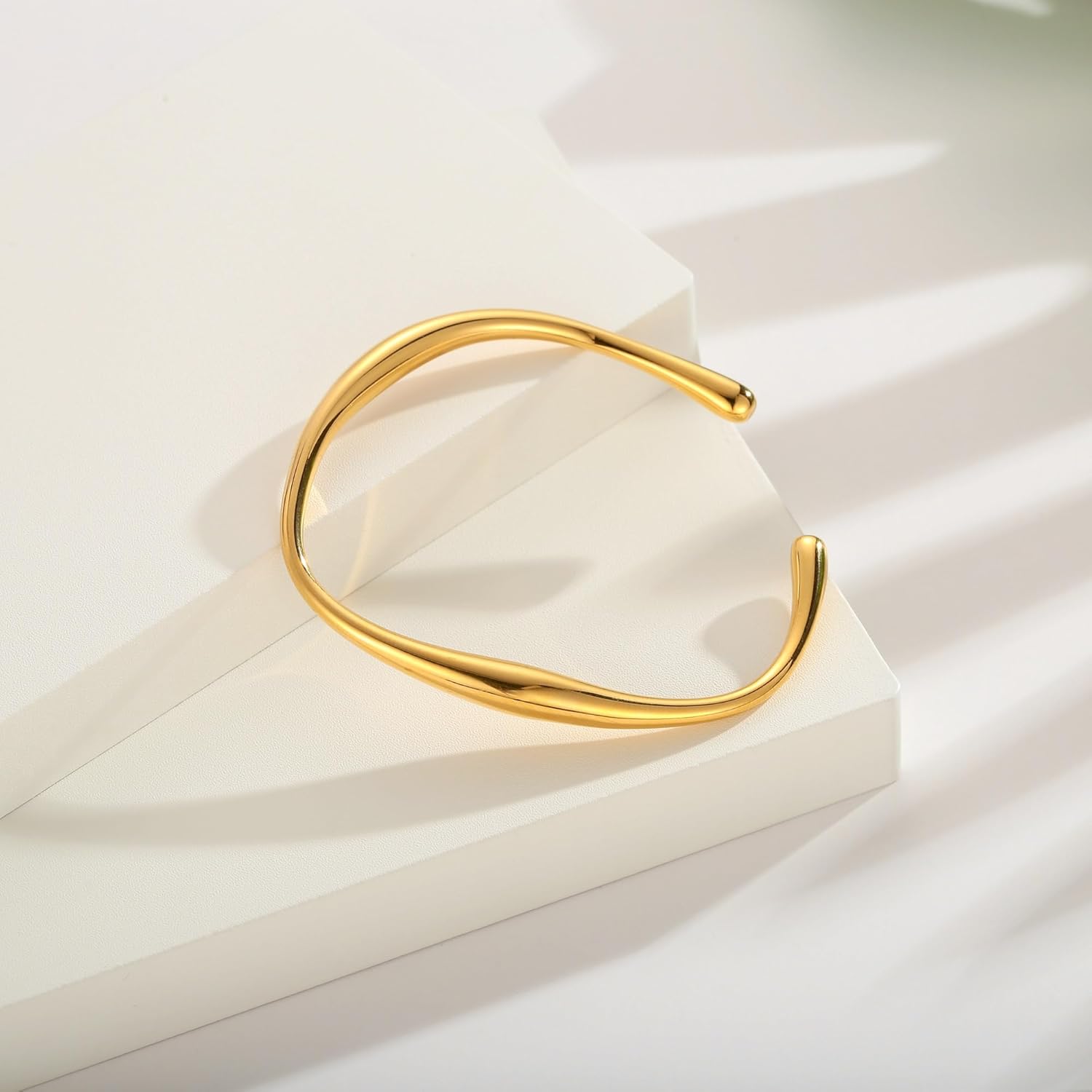 Thumbnail 4 de LILIE&WHITE Adjustable Teardrop Gold Cuff Bracelet for Women