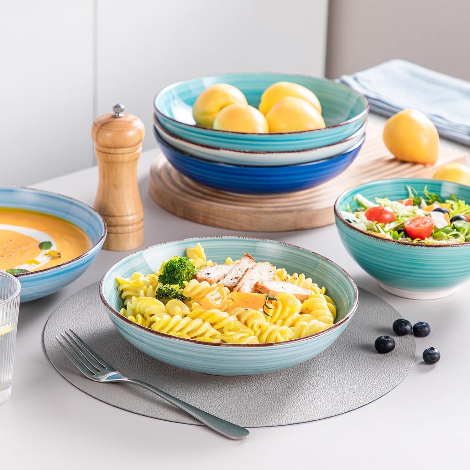 Thumbnail 5 de Vancasso Bonita stoneware dinnerware set (24 pieces) for 6 — hand-painted spiral design in blue