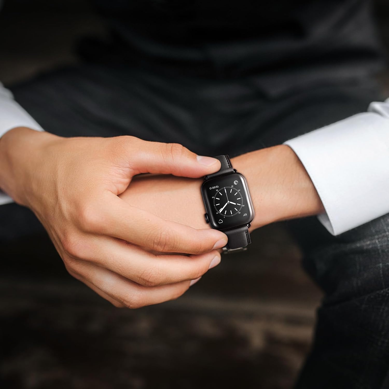 Detalle de SUNFWR Lederarmband für Apple Watch – 42–49 mm, Ersatzlederband aus hochwertigem Leder