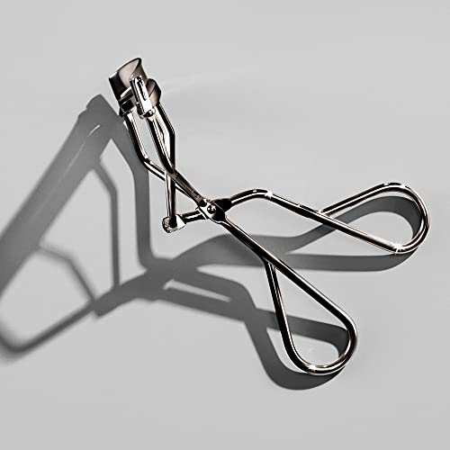 Thumbnail 7 de Shiseido Eyelash Curler – Crimps & Curls for a Gentle, Eye-Framing Fringe