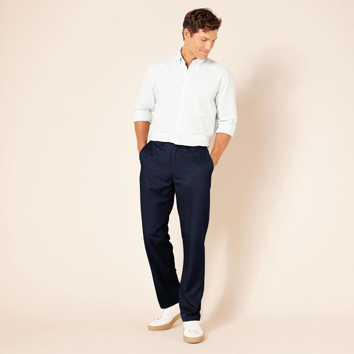 Thumbnail 2 de Amazon Essentials Men's Classic Fit Expandable-Waist Flat-Front Dress Suit Trousers