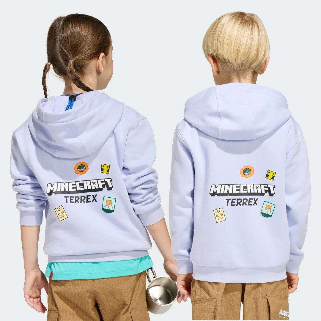 Detalle de Sudadera con capucha adidas Minecraft Terrex: comodidad y estilo urbano para fans del juego
