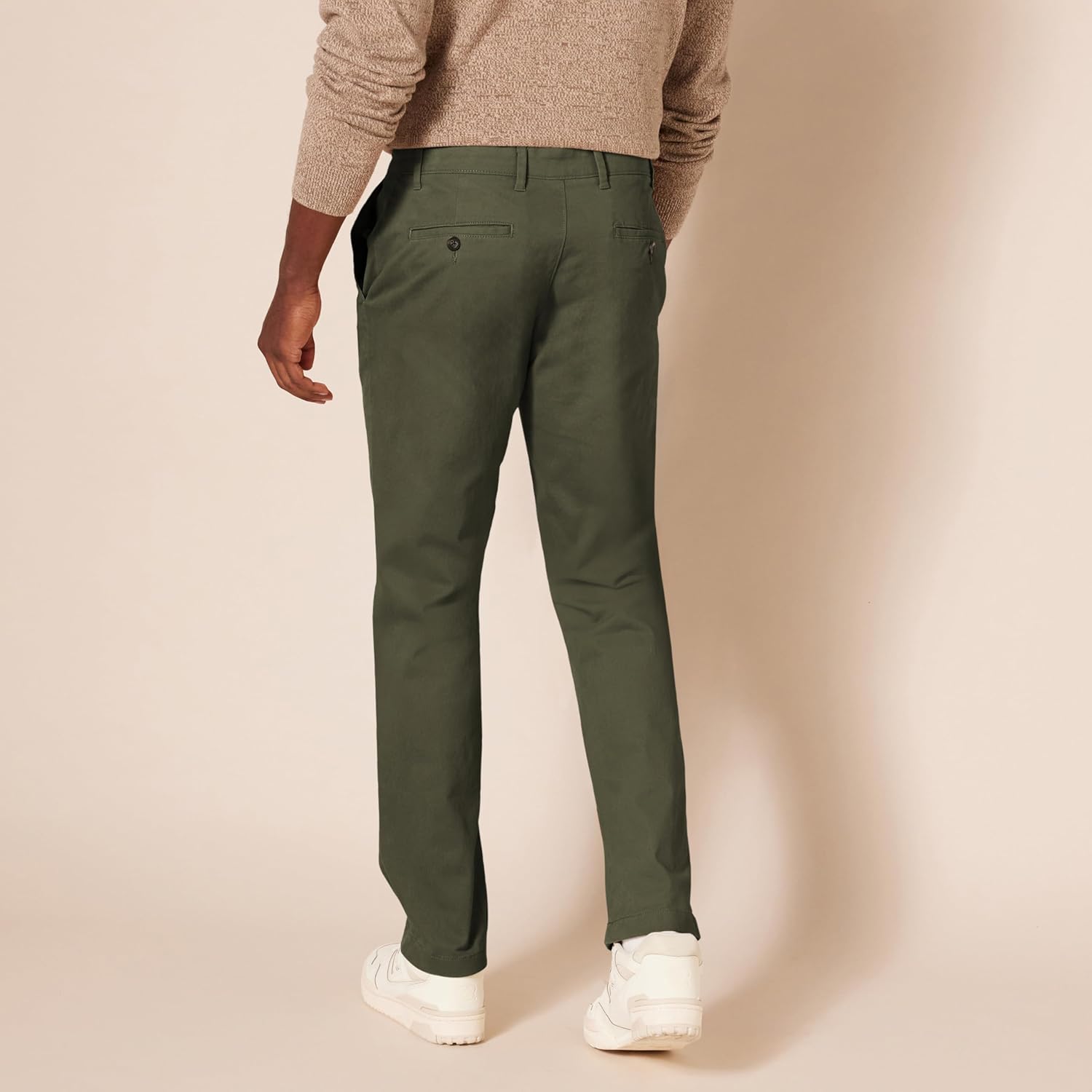 Thumbnail 1 de Amazon Essentials Men’s Slim-Fit Casual Stretch Chino Trousers (Khaki)