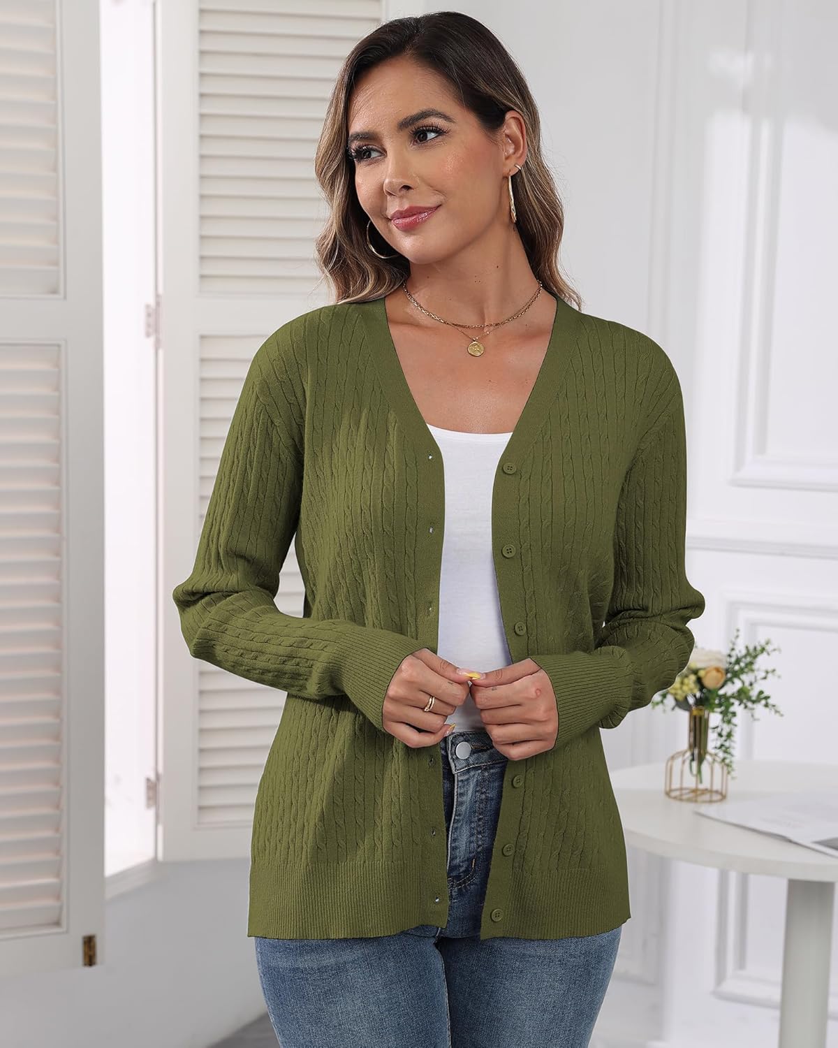 Thumbnail 2 de YUNDAI Women's Cable Knit Cardigans with V-Neck and Button-Down Front