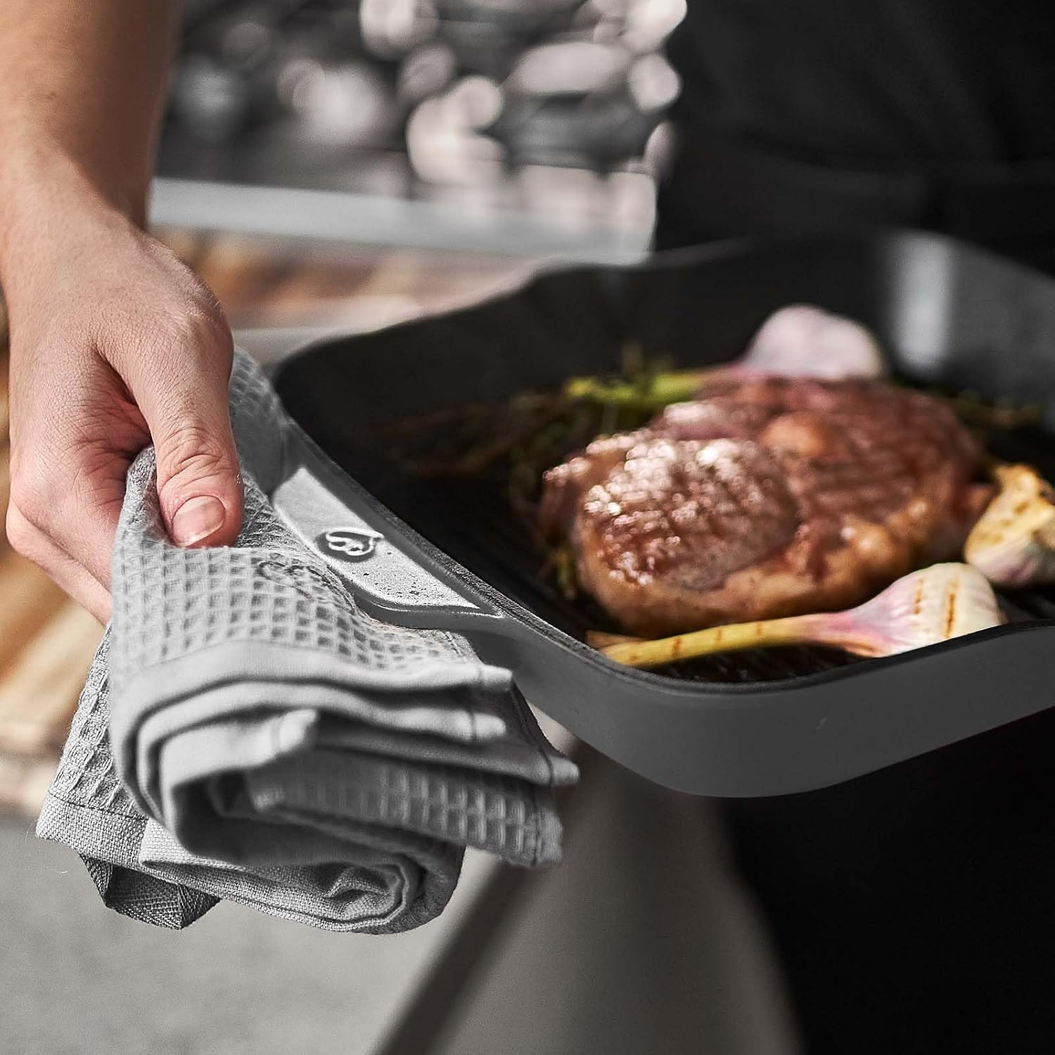 Detalle 2 de Springlane Kitchen Cast Iron Grill Pan, enamelled, 20 x 20 cm, Anthracite