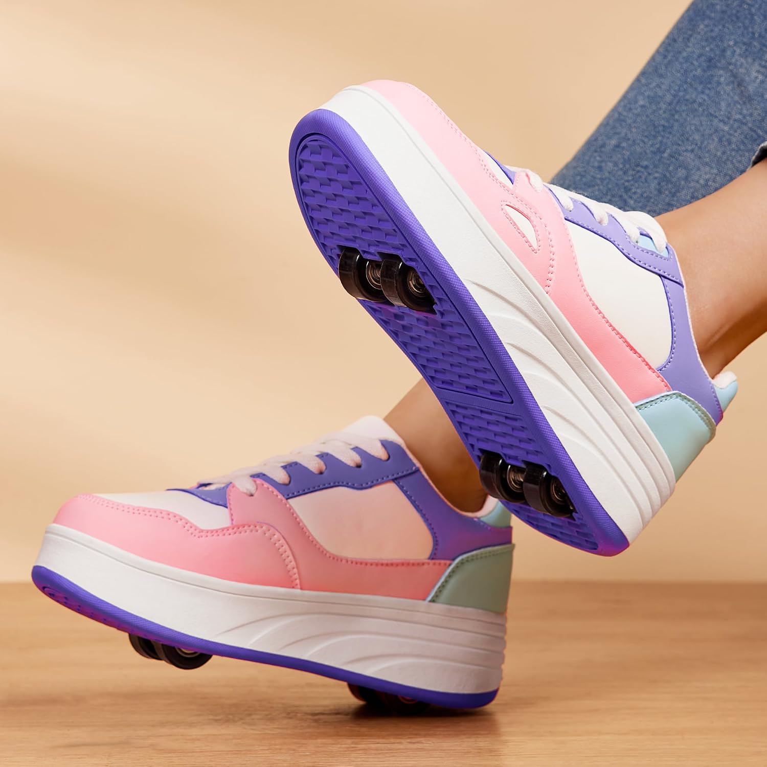 Detalle de Roller Skate Sneaker Shoes with Detachable Wheels (2-in-1) for Kids
