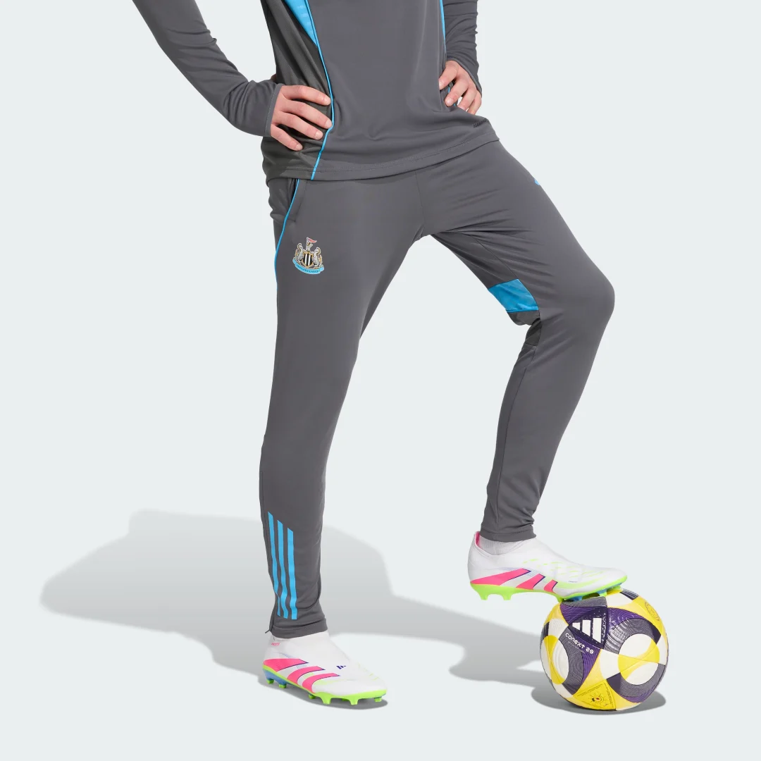 Detalle de Pantalón de entrenamiento Newcastle United FC Tiro 25 Competition – Adidas