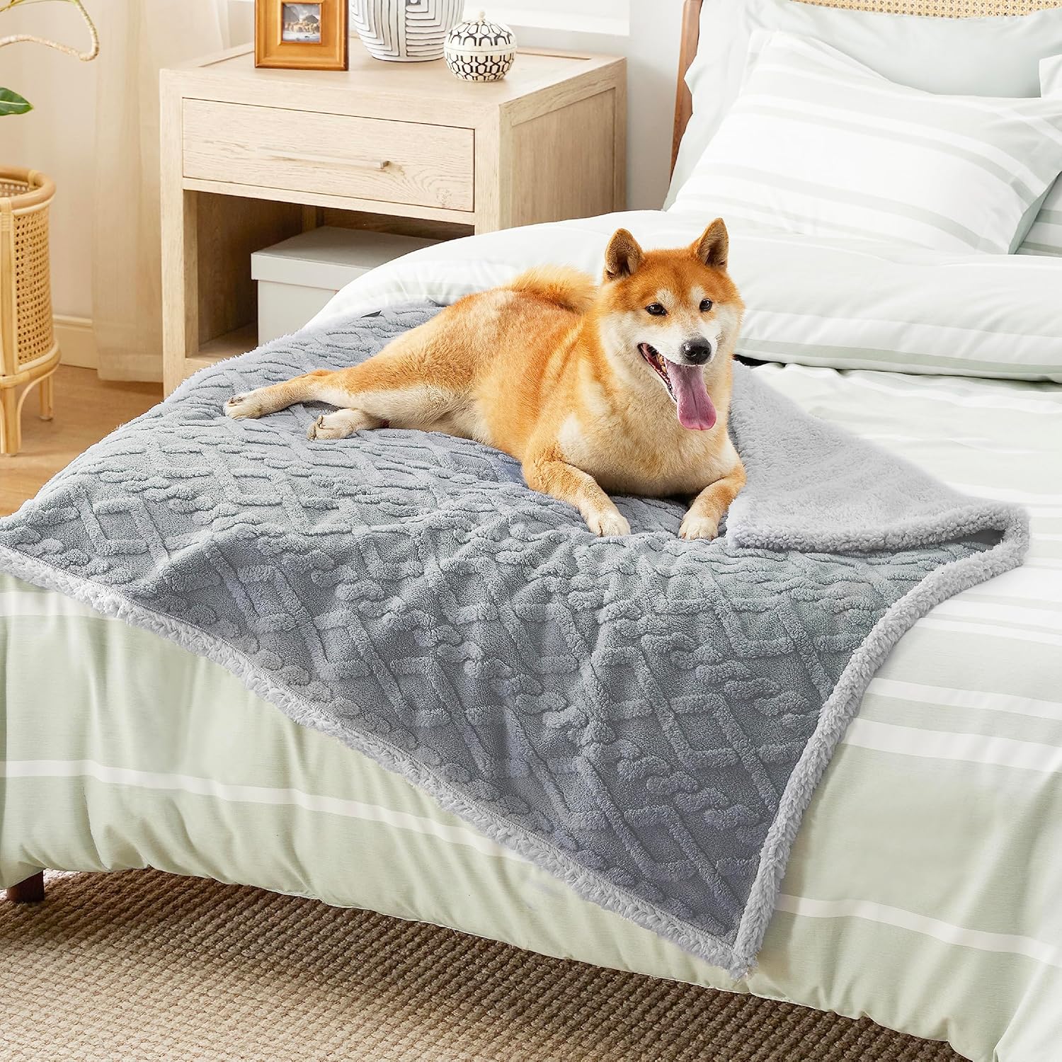 Detalle de LE SURE Washable Dog Blanket Sherpa - 100x120cm Waterproof Blanket for Dogs and Cats