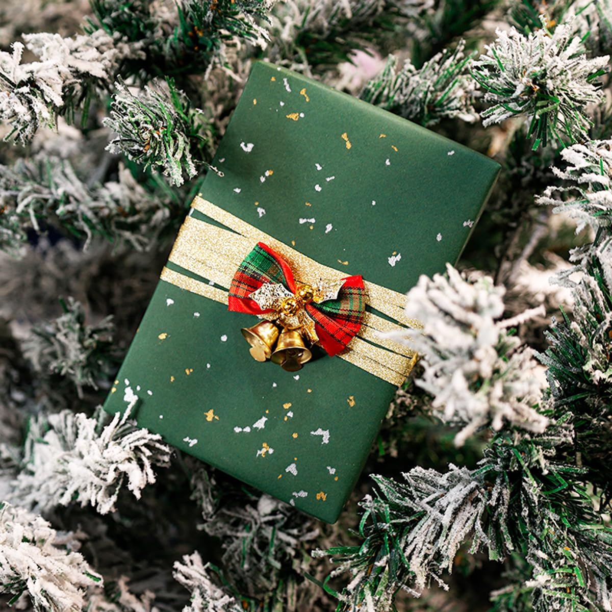 Thumbnail 5 de HBell Green Wrapping Paper Roll (43cm x 10m) – Matt Recyclable Kraft Gift Wrap