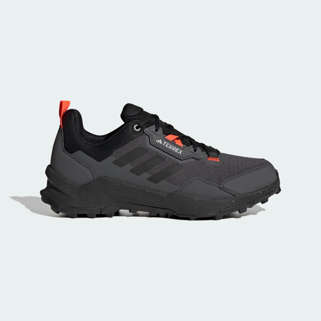 Detalle de Adidas Terrex AX4 Hiking – Zapatilla de senderismo para rutas ligeras