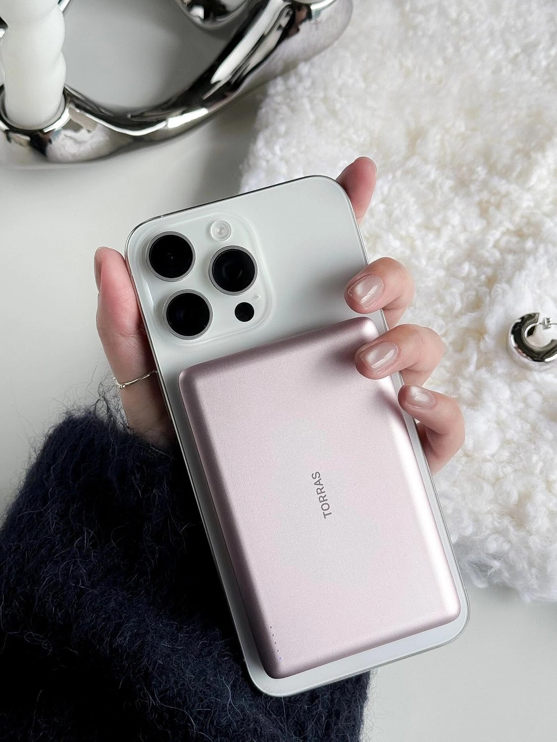 Thumbnail 3 de TORRAS PB4D MiniMag 5000mAh Magnetic Power Bank, 0.3-Inch Slim, Azalea Pink