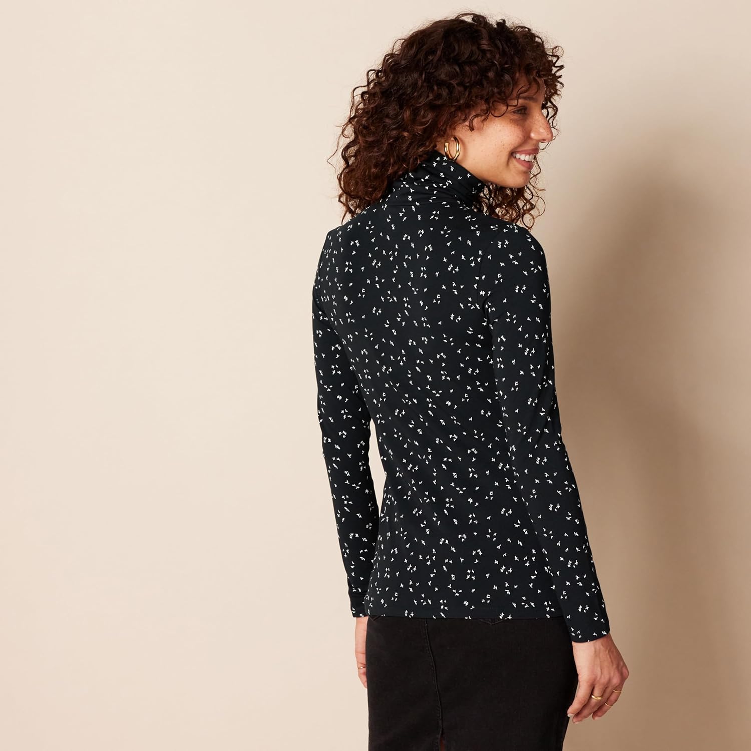 Thumbnail 1 de Amazon Essentials women’s turtleneck long sleeve top (plus sizes available)