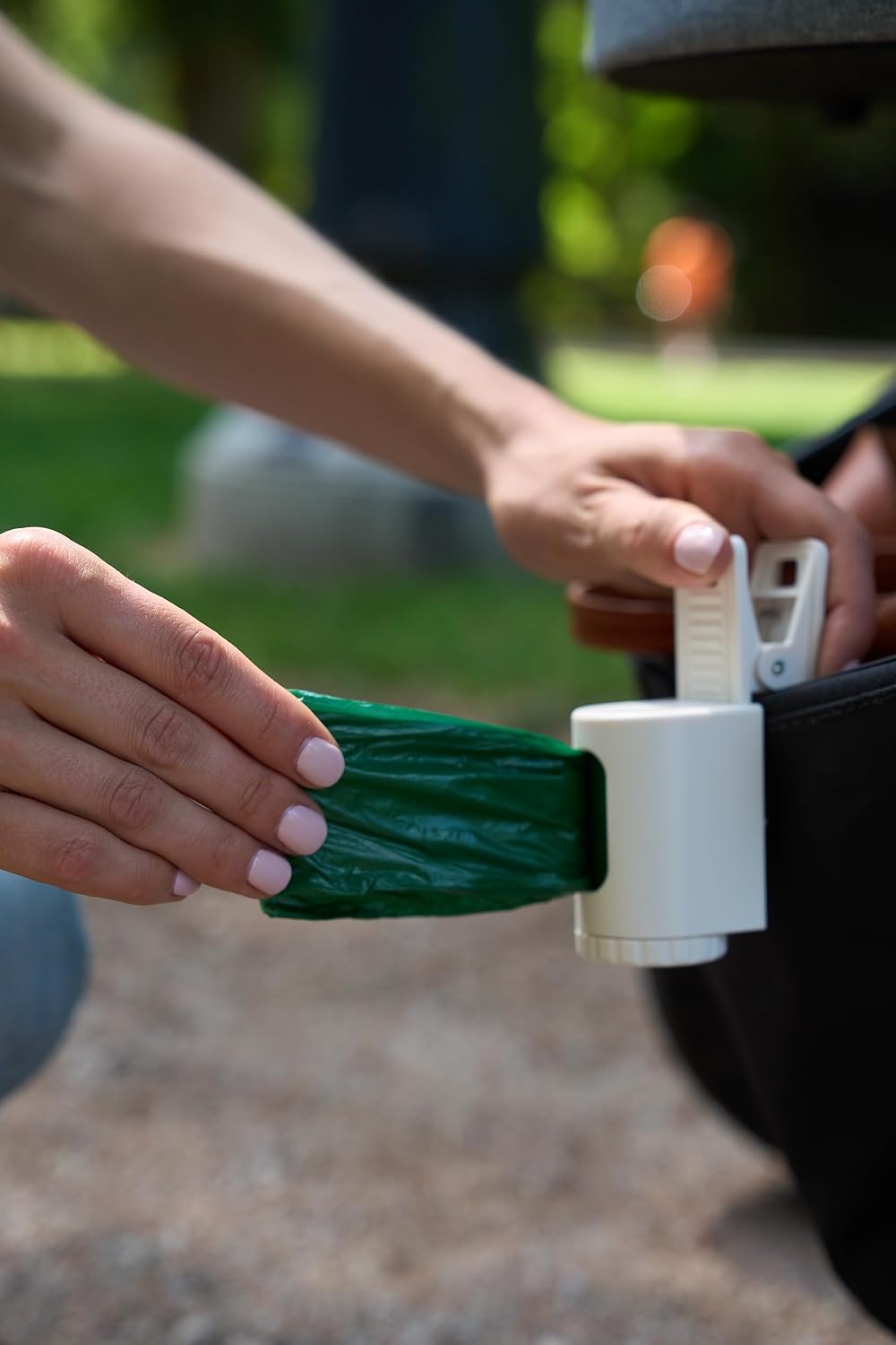 Thumbnail 4 de Pinchy Dog Waste Bag Holder for Strollers