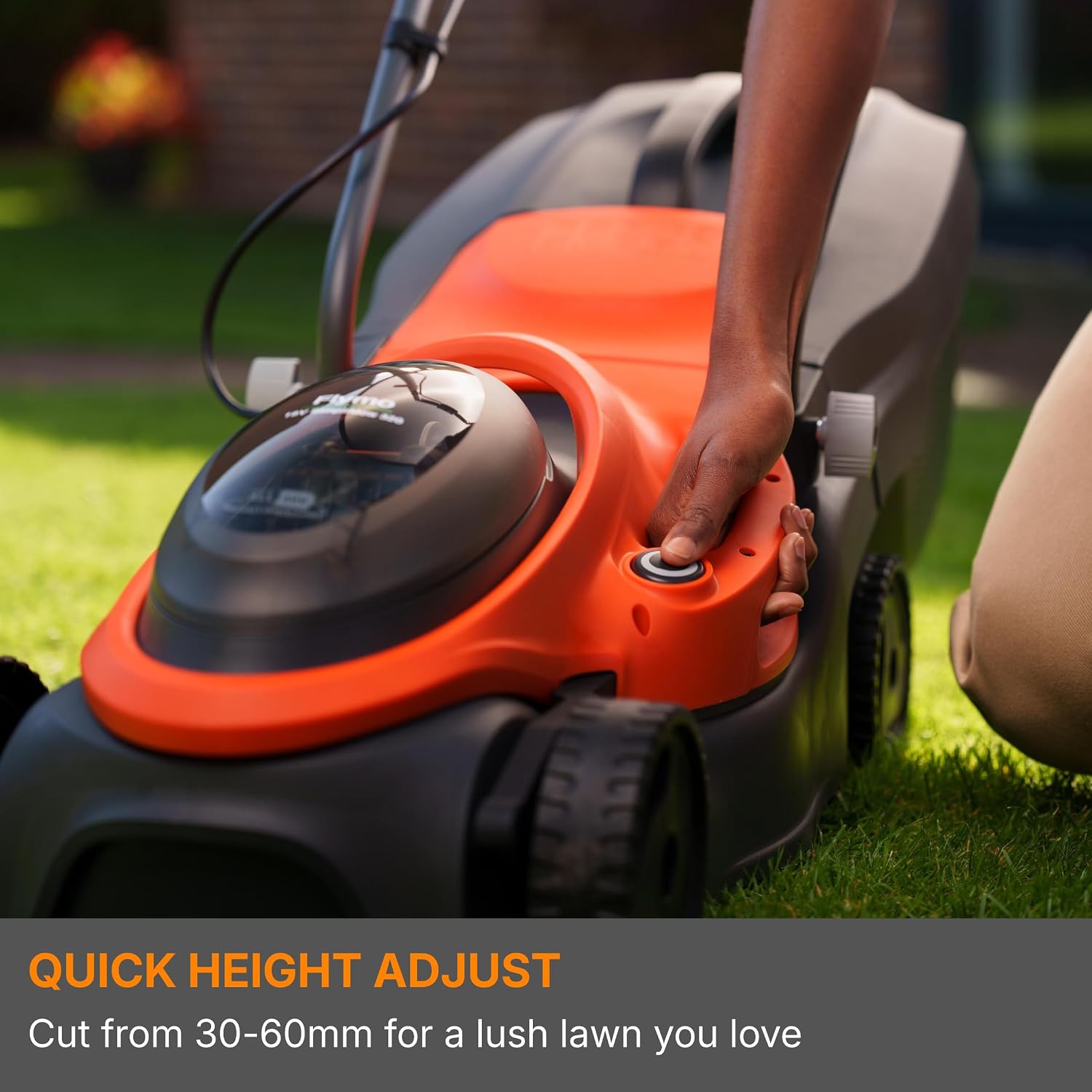 Thumbnail 3 de Flymo SimpliMow 320 cordless lawnmower