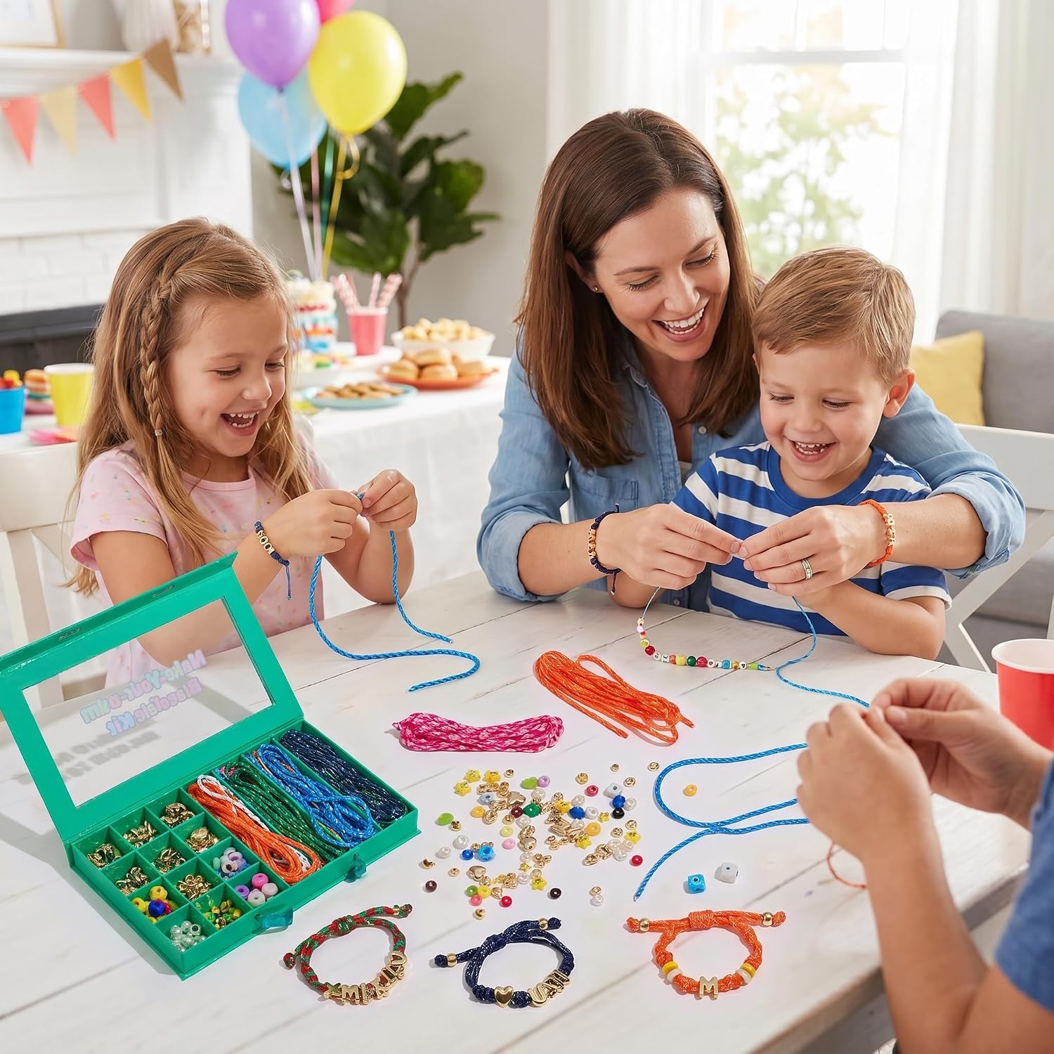 Detalle de RepaTime ML004A Bracelet Making Kit with Alphabet and Pony Beads