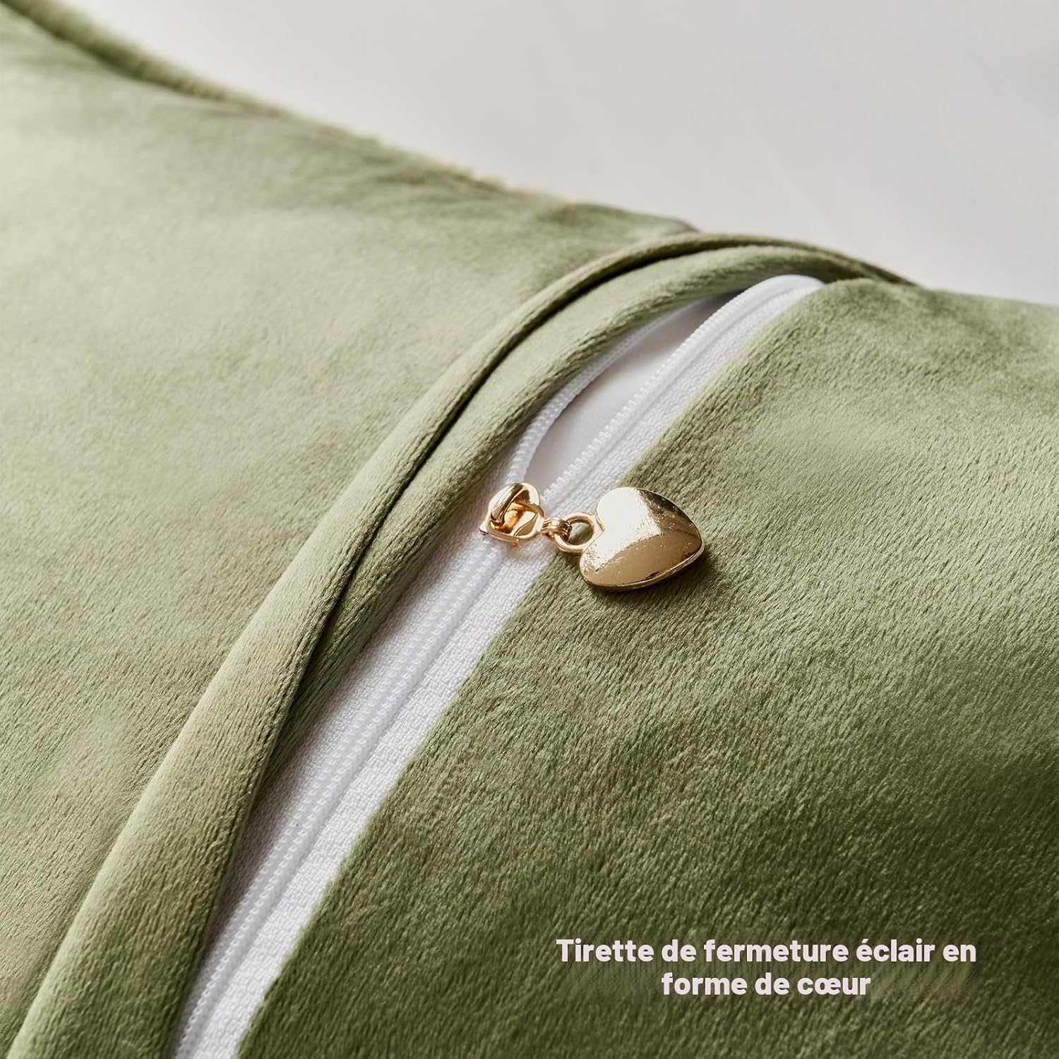 Thumbnail 3 de Lot de 2 Housses de Coussin 60x60 cm Chenille et Velours – Vert, Finition Cœur, Zentel pour Canapé et Chambre