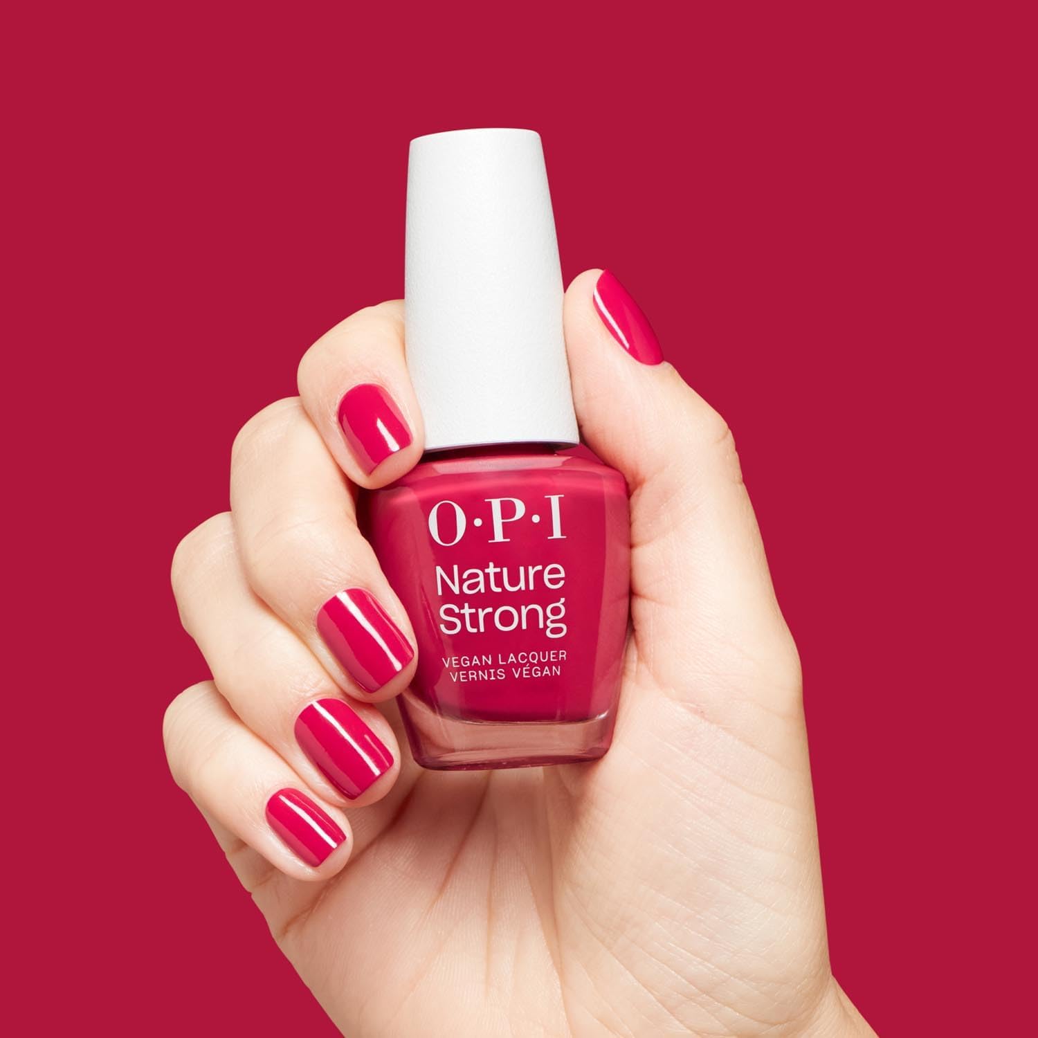 Thumbnail 2 de OPI Nature Strong Rosso smalto vegano con finitura brillante, durata fino a 7 giorni (15 ml)