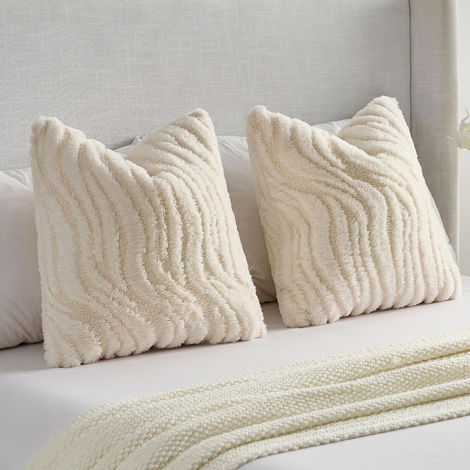 Detalle de Ystyle Lot de 2 Housses de Coussin 45x45 cm en Peluche Douce – Crème