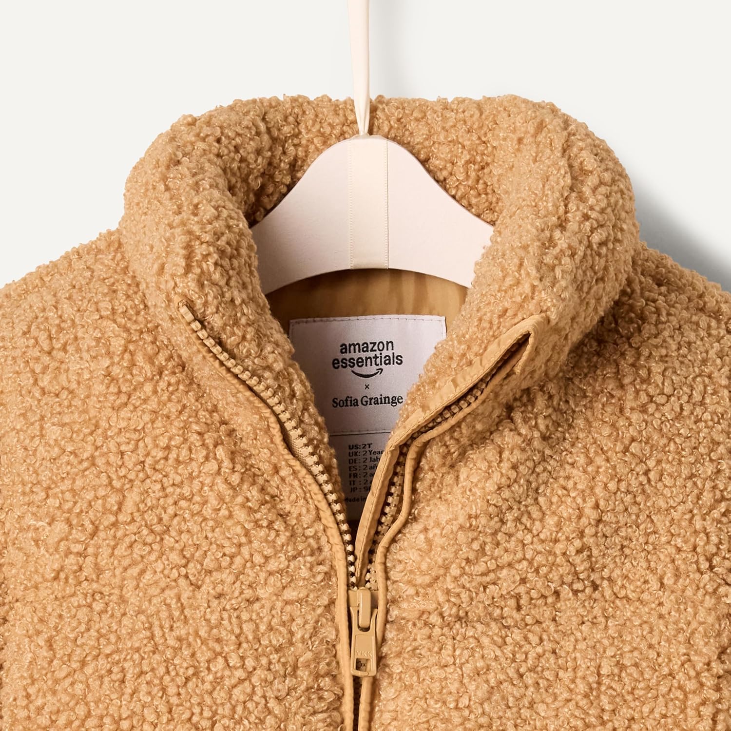 Thumbnail 4 de Amazon Essentials x Sofia Grainge Teddy Puffer Jacket for Babies, Toddlers and Kids