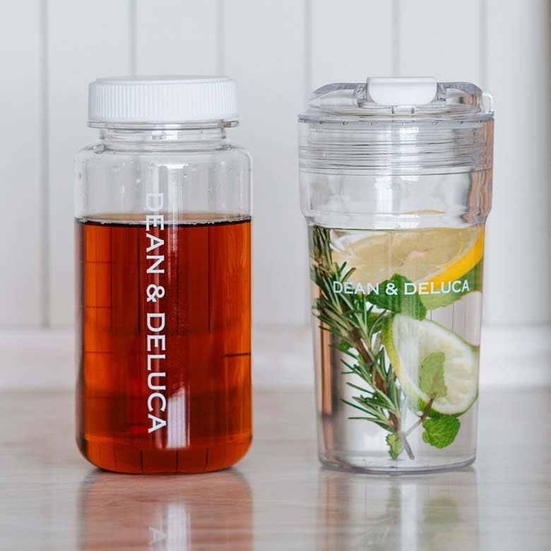 Detalle 2 de DEAN & DELUCA 4570119244627 ウォーターボトル 600ml 目盛り付き・広口・トライタン製