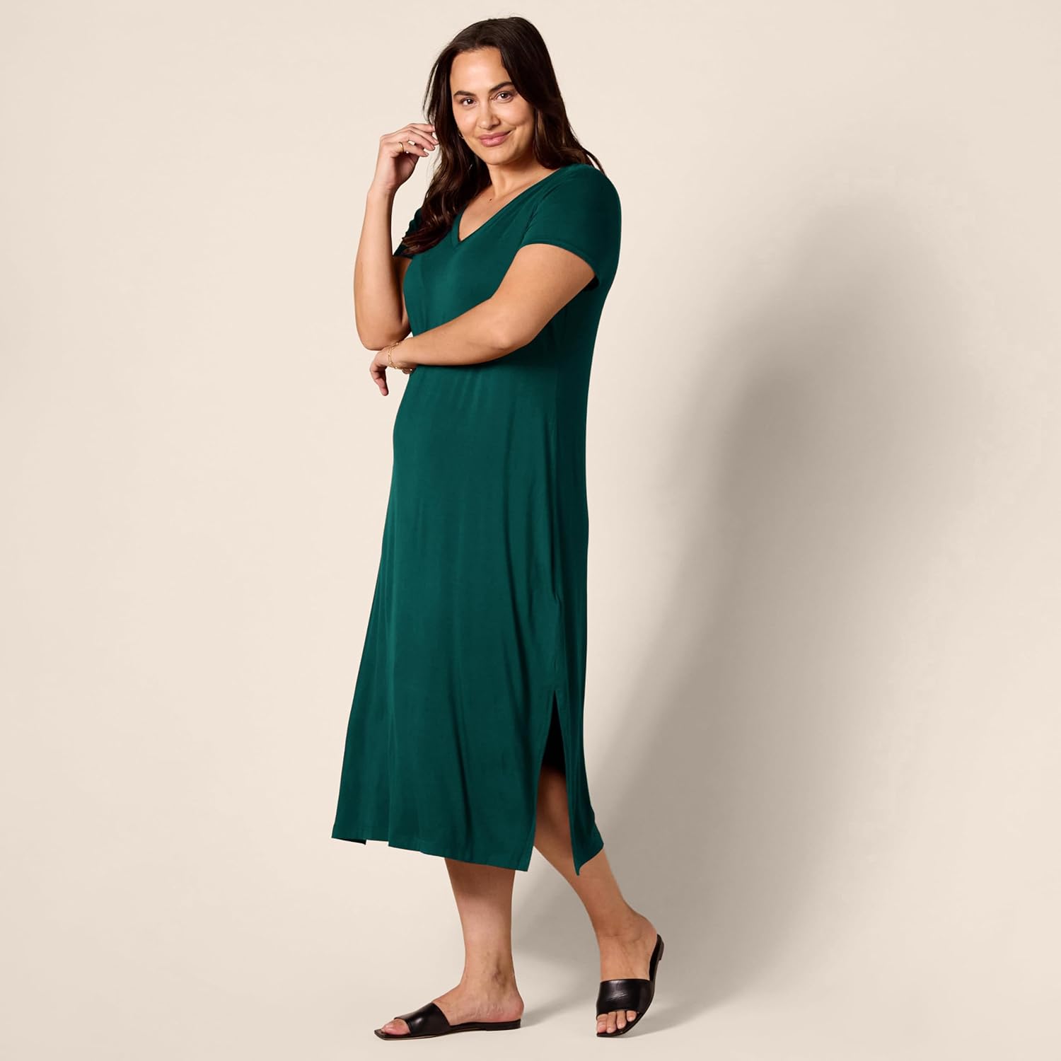 Thumbnail 6 de Amazon Essentials Women's V-Neck Short-Sleeve T-Shirt Jersey Midi Dress