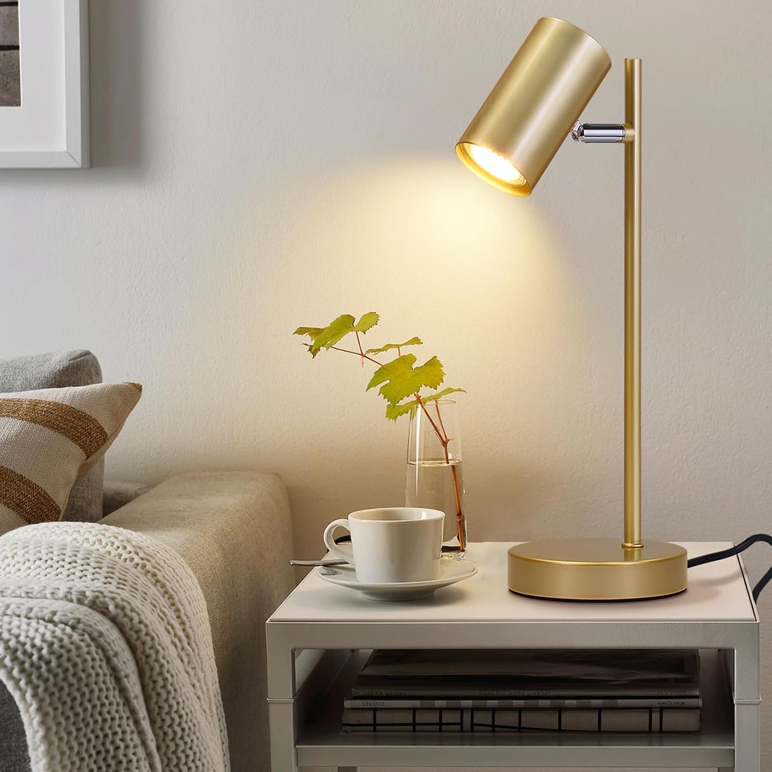 Detalle de CBJKTX złota lampka stołowa GU10, metalowa, obracana o 350°
