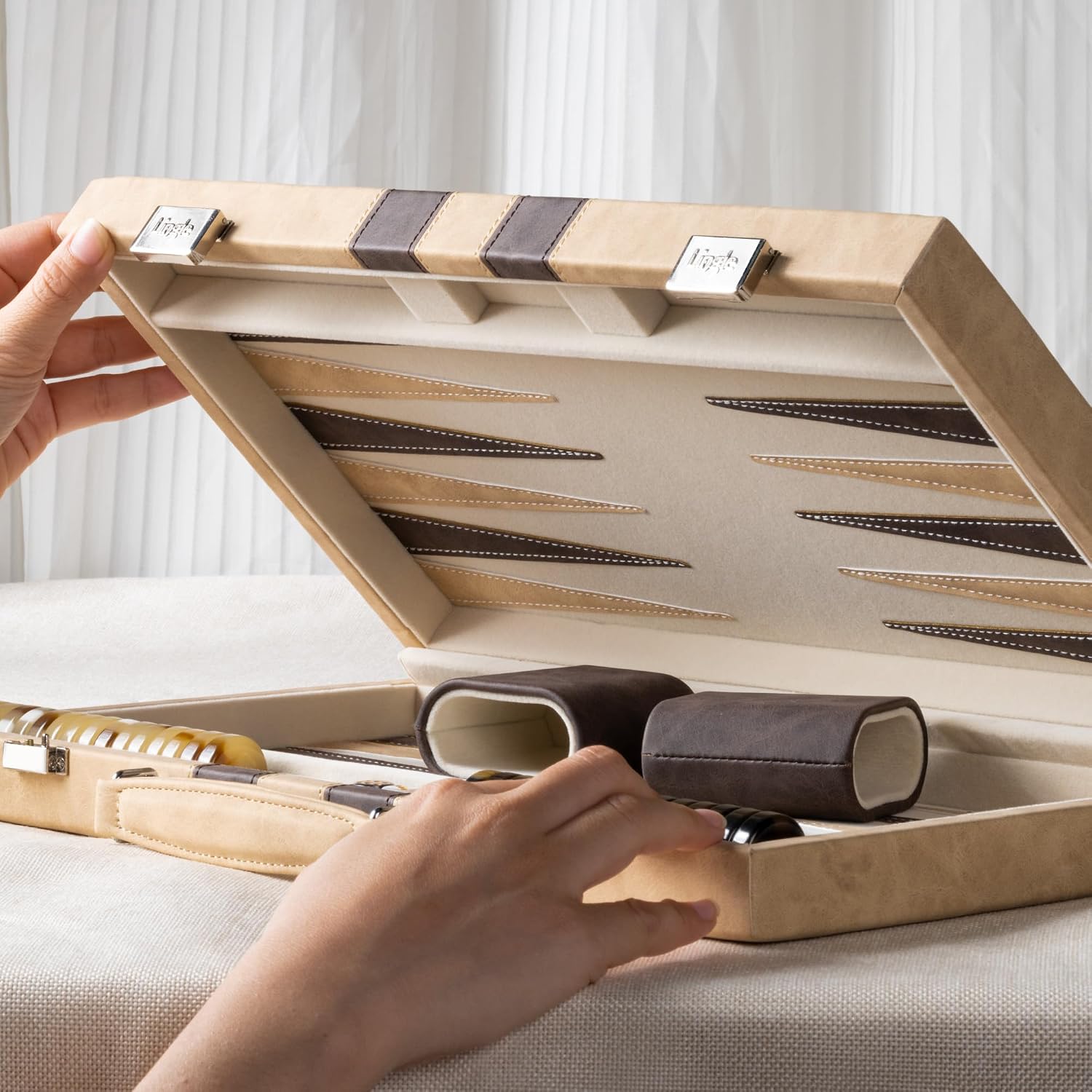 Detalle de Lingle Backgammon set 15 inch travel game