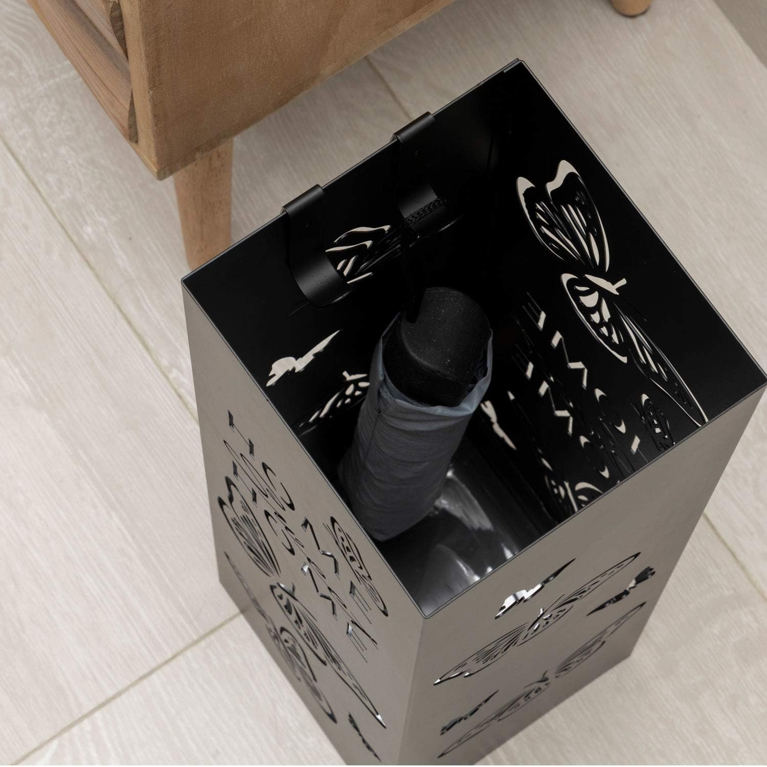 Detalle de Baroni Home Porte-Parapluie en Métal Carré – Style Moderne avec Sweet Home et Papillons, Noir, 49 x 15,5 x 15,5 cm