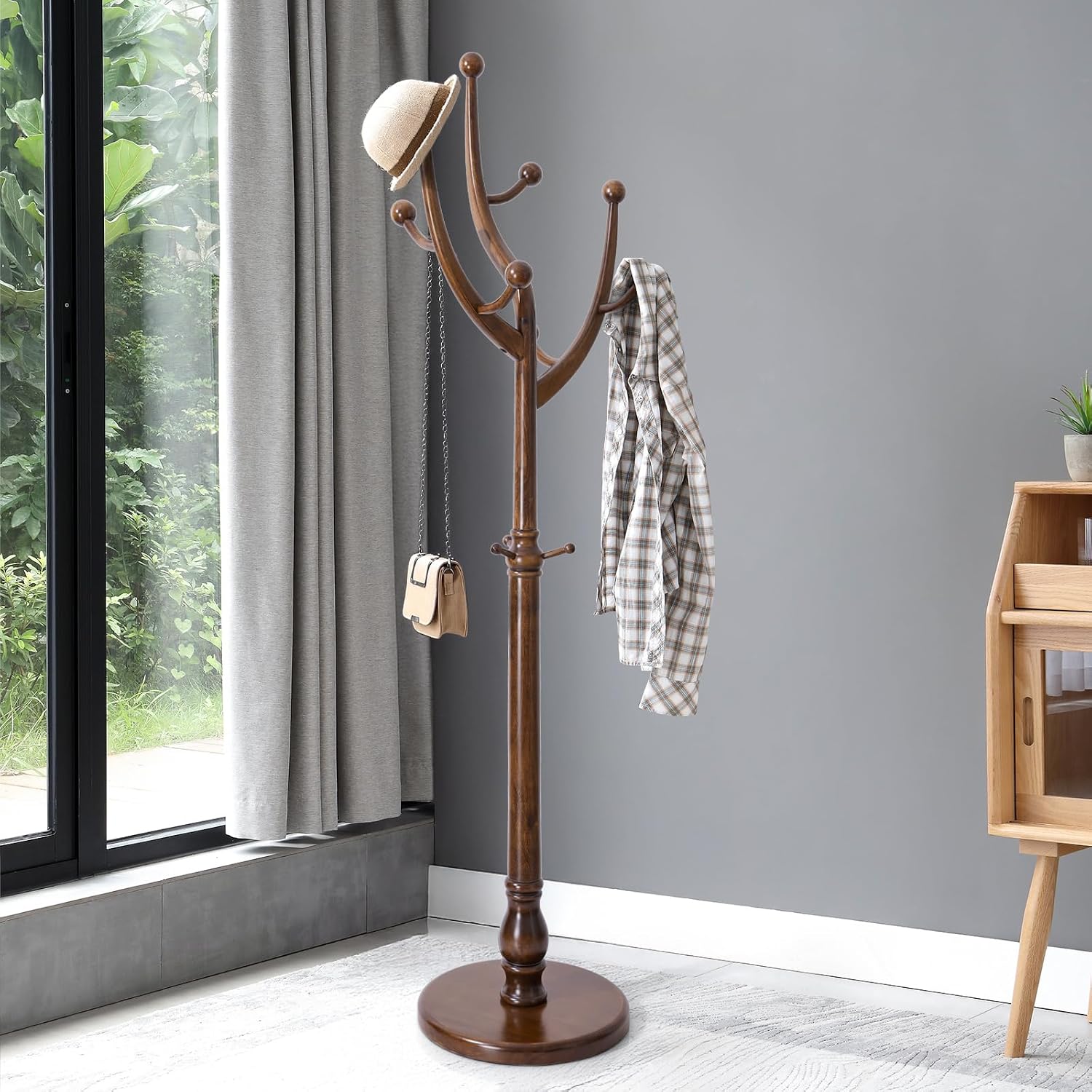 Detalle de Bekrvio Wood Coat Rack, Walnut Finish