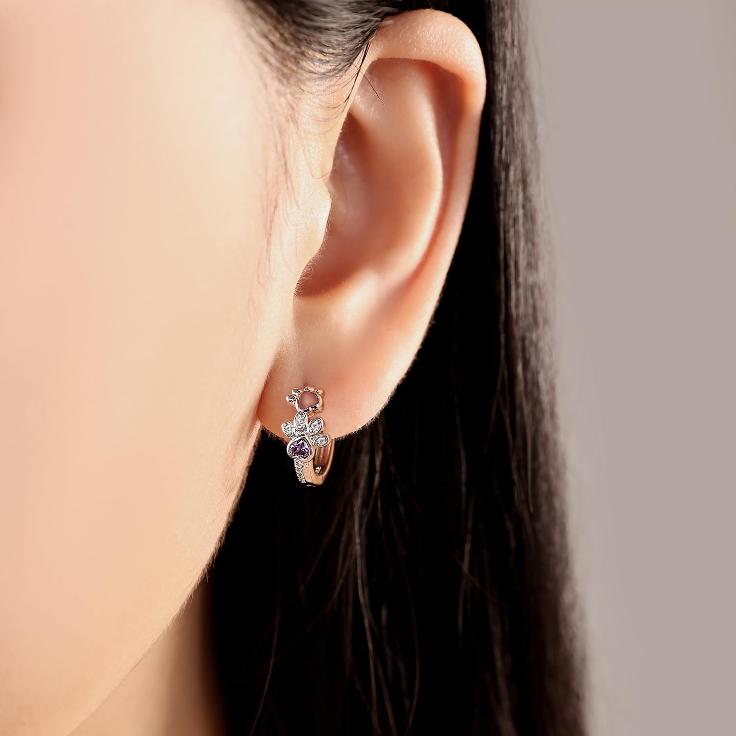 Detalle de Creolen Silber 925 Klein – hypoallergen Damenohrringe von NUJIFFY