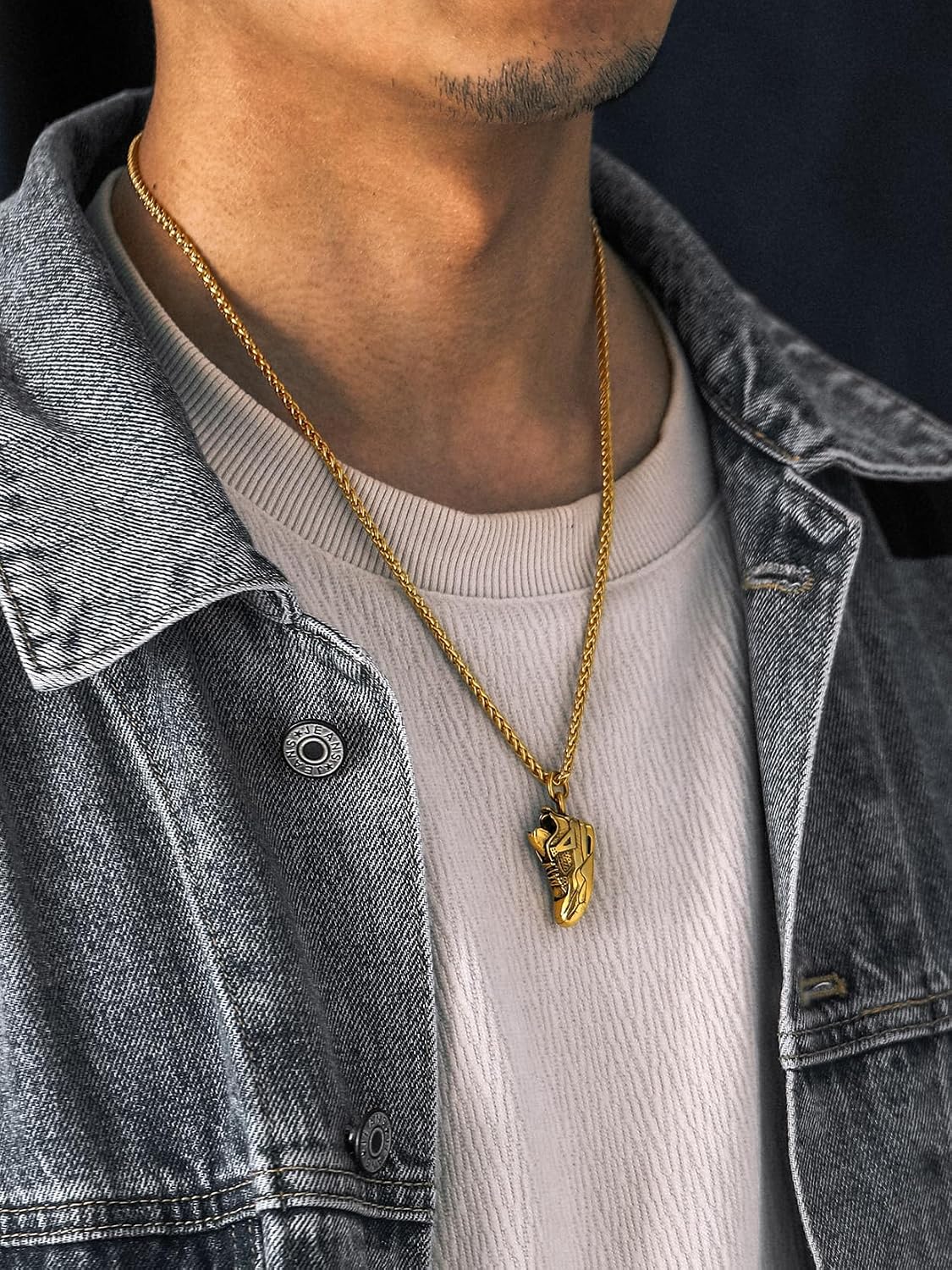 Detalle 2 de Richsteel Kettenanhänger aus 316L Edelstahl mit Sportschuh-Anhänger – Silber/18k vergoldet, Herren & Jungen