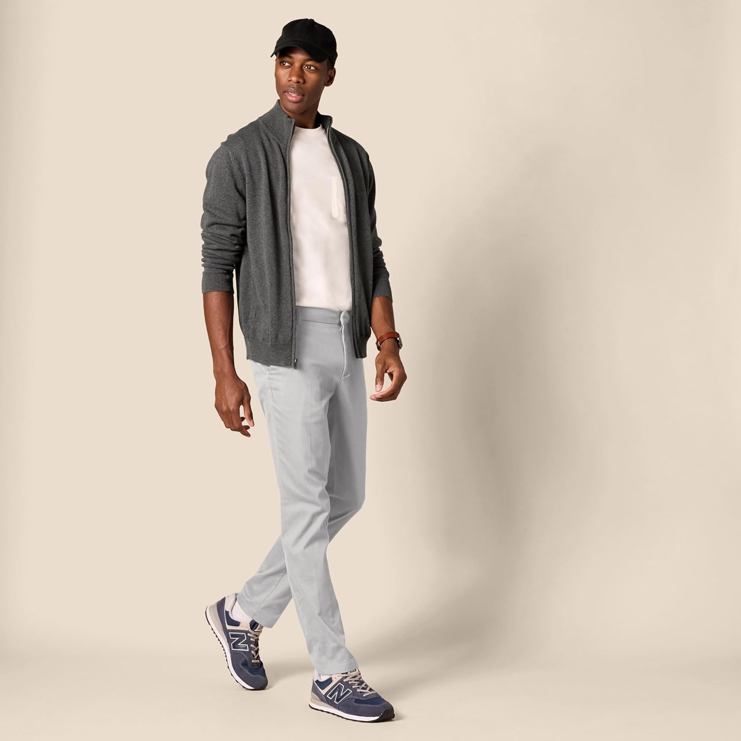 Thumbnail 3 de Amazon Essentials Men's Slim-Fit Wrinkle-Resistant Flat-Front Stretch Chino Trousers
