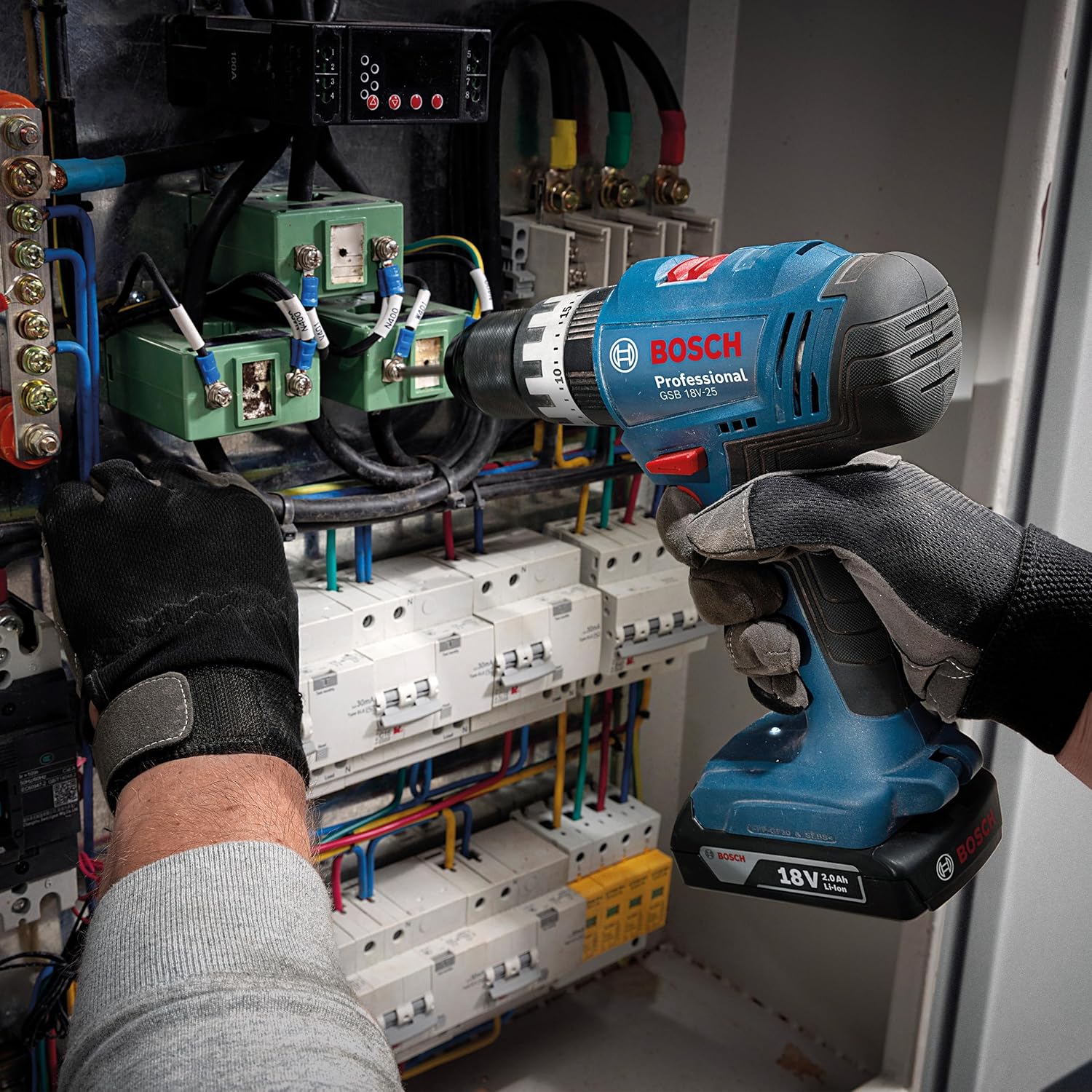 Thumbnail 2 de Bosch Professional 18V System GSB 18V-25 perceuse-visseuse sans fil (lot avec 2 batteries GBA 2,0 Ah, GAL 18V-40 et L-BOXX)