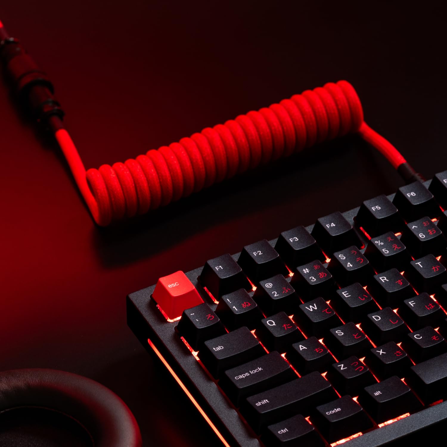 Detalle de GLORIOUS GLO-KB-ACC-CBL-COIL-CRED Coiled USB-C Keyboard Cable, Red