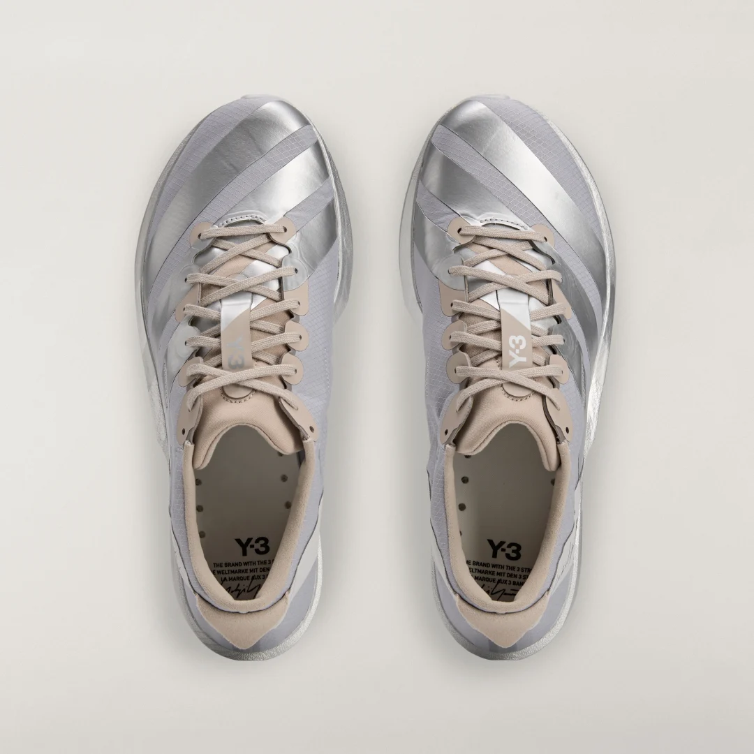 Detalle 2 de Zapatilla Y-3 ADIOS 9 de Adidas: estética futurista y sensación de ligereza en cada paso