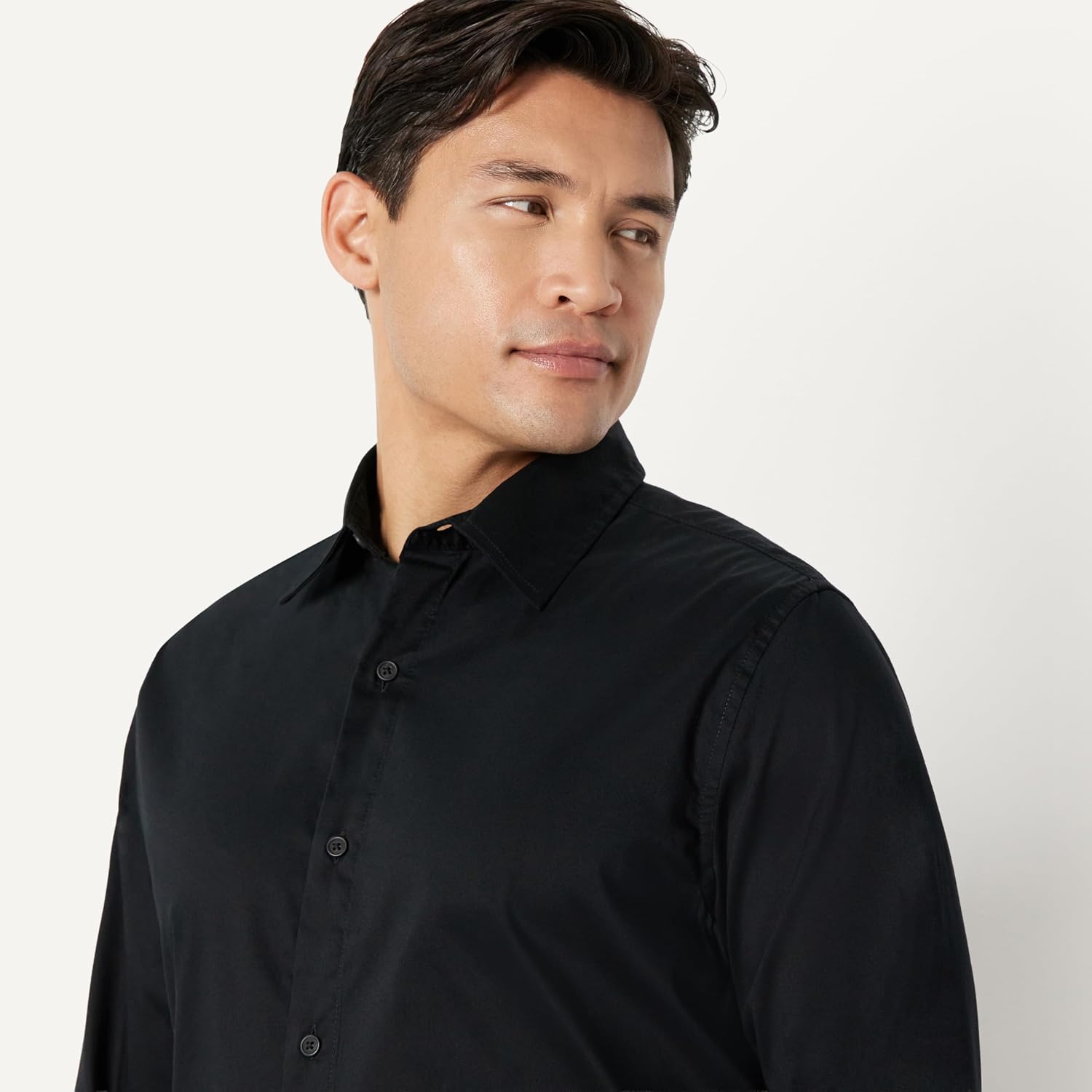 Detalle 2 de Amazon Essentials Men's Regular Fit Long Sleeve Wrinkle Resistant Stretch Dress Shirt