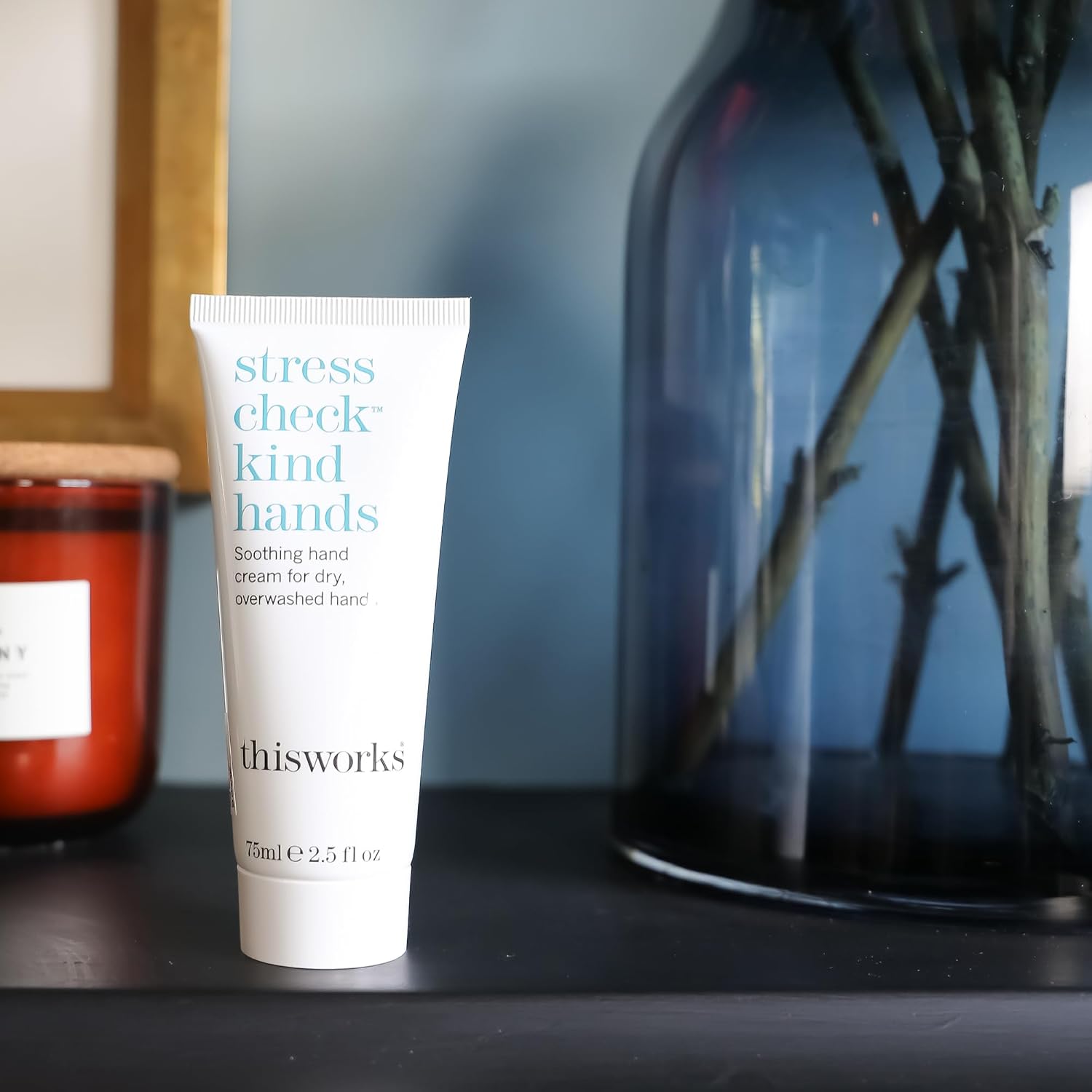 Thumbnail 5 de This Works Stress Check Kind Hands 75 ml hand cream