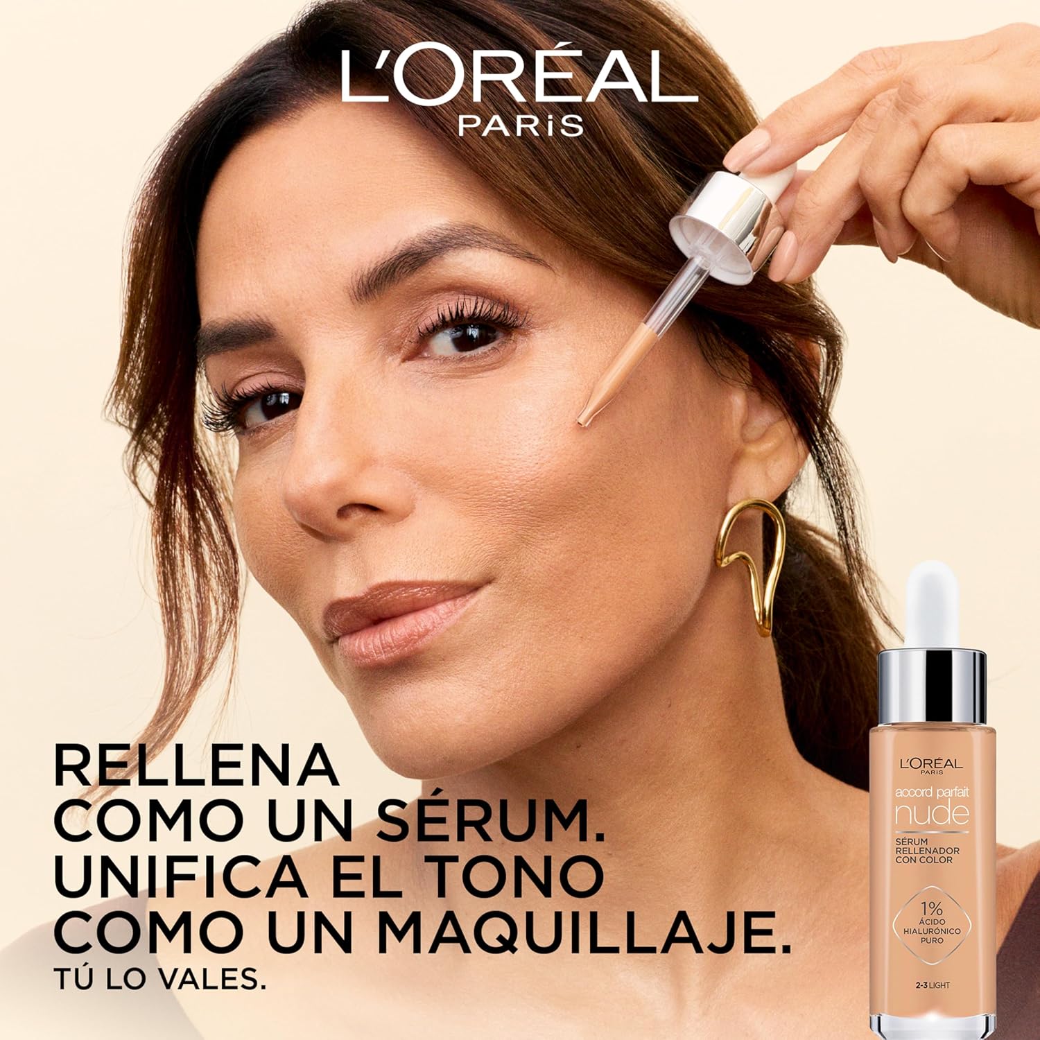 Detalle de L’Oréal Paris Accord Parfait Sérum con color rellenador Light Medium (3-4): hidratación y luminosidad en un acabado natural