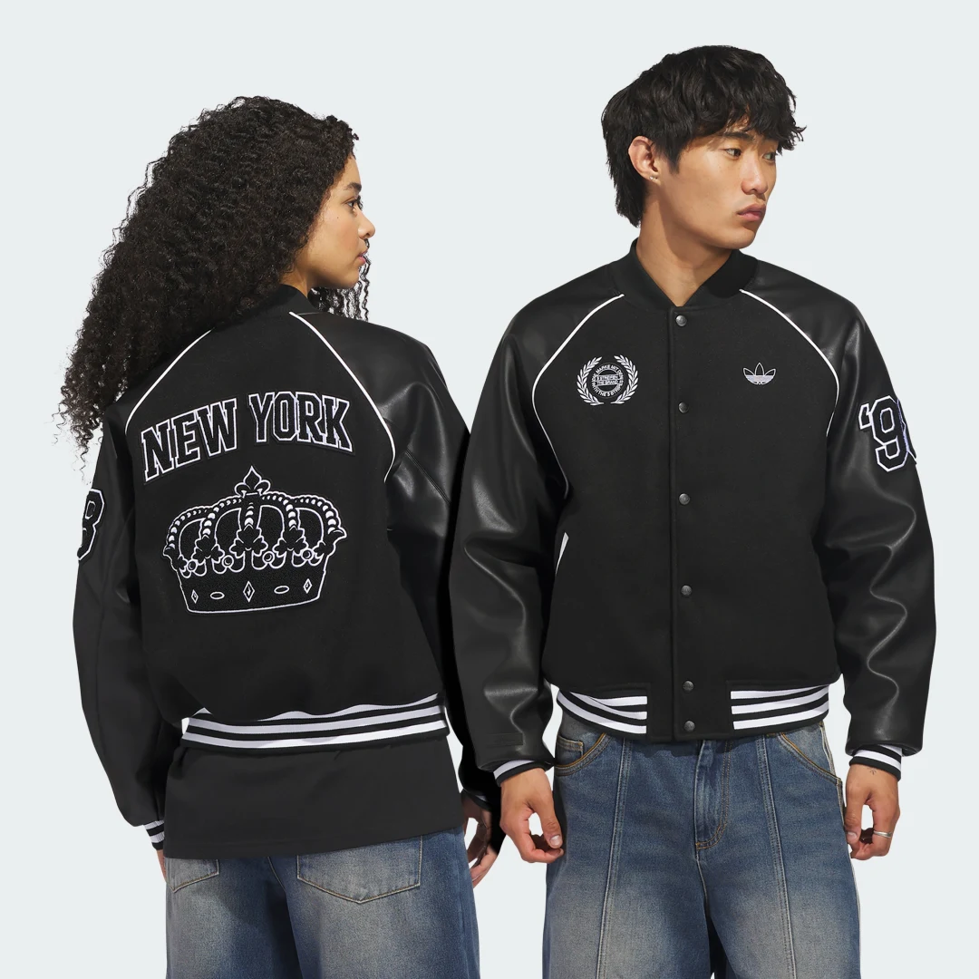 Detalle de CHAQUETA VARSITY SKATEBOARD x TYSHAWN de Adidas