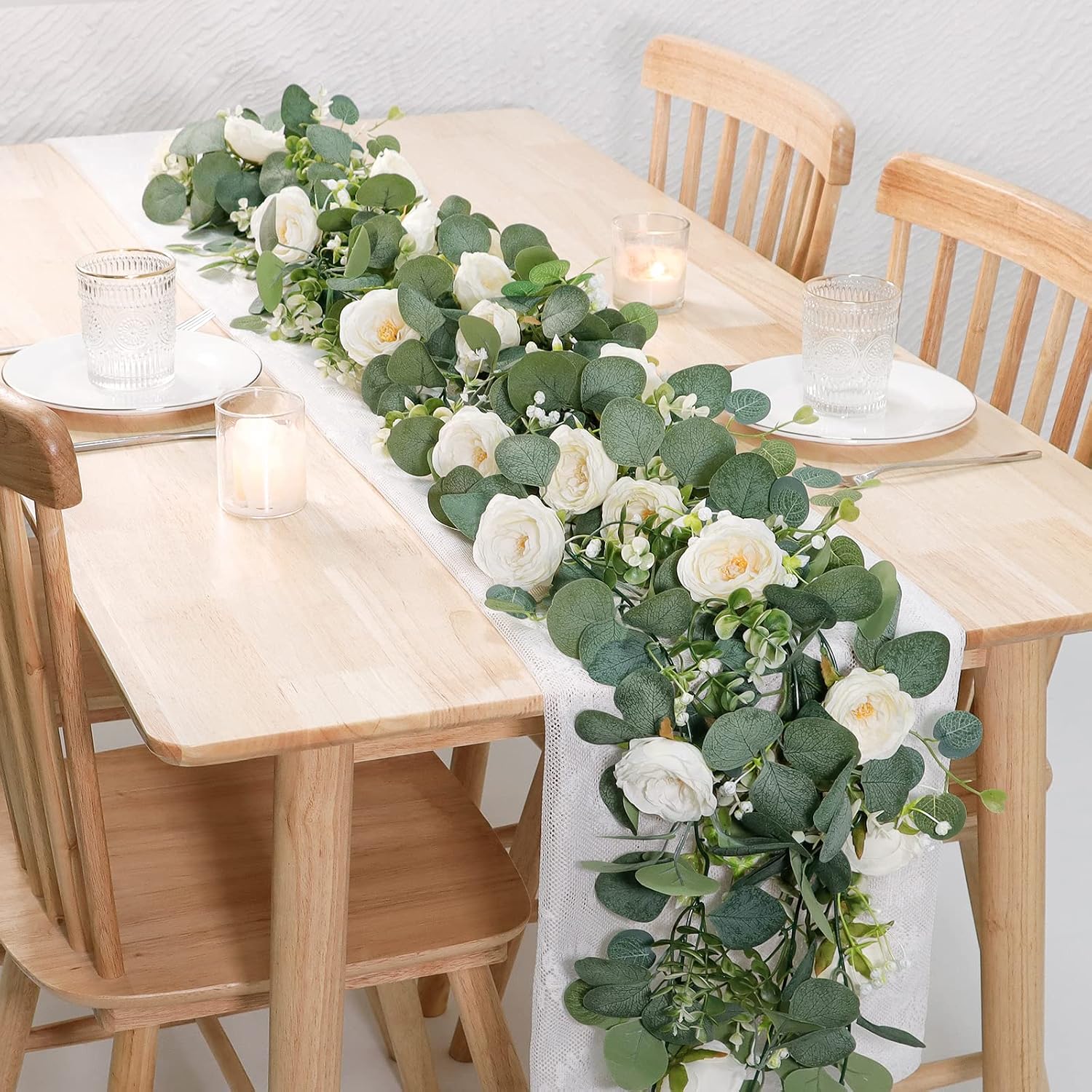 Detalle de TOCHGREEN 144 Artificial Eucalyptus Garland, 2-Pack with White Roses, 13 ft