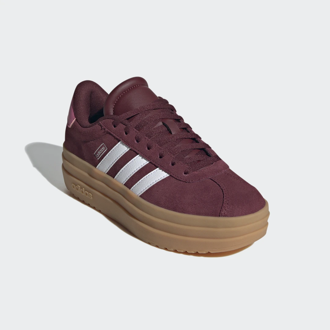 Detalle 2 de Zapatilla VL Court Bold de Adidas, estilo Burgundy para perfil urbano