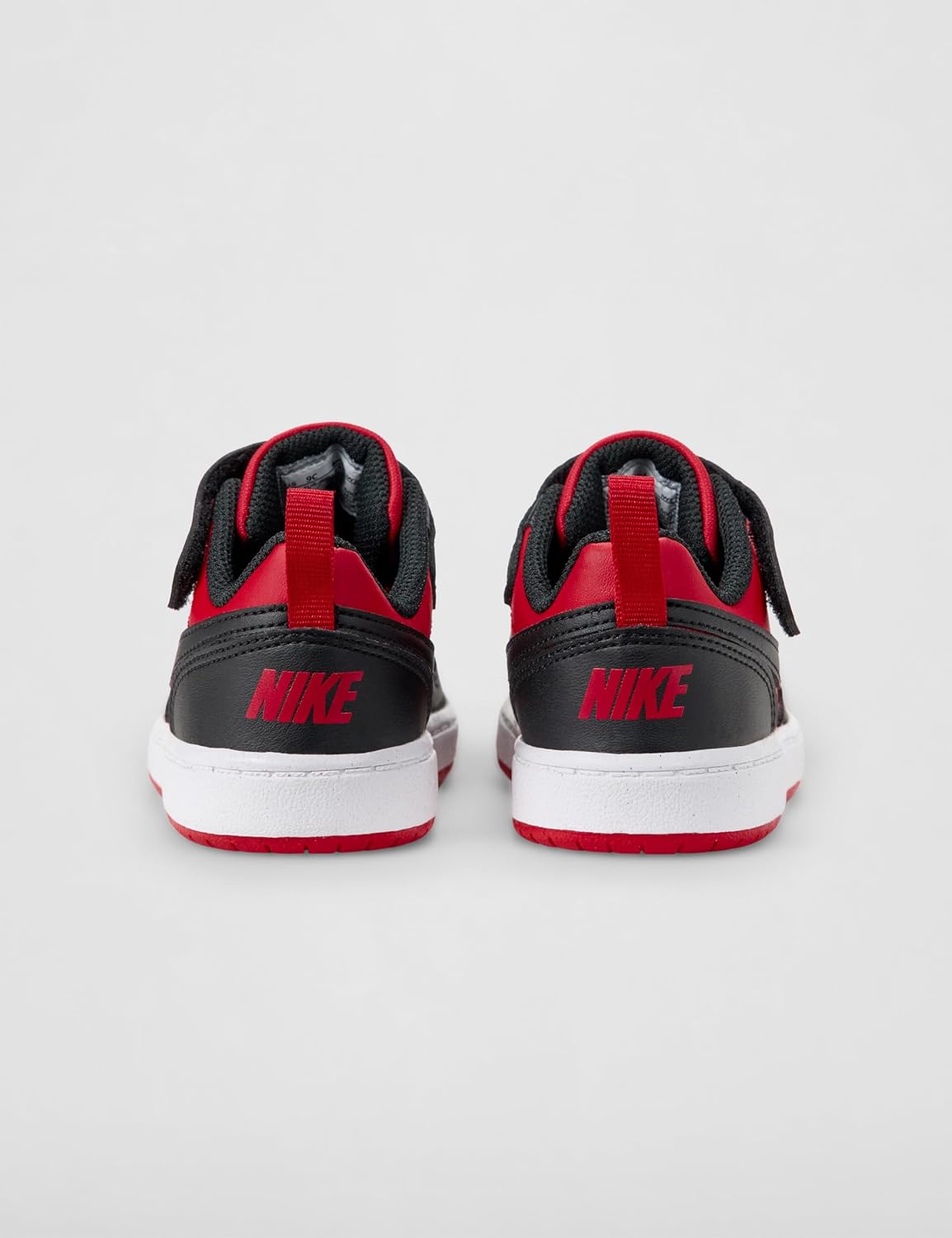 Detalle de Nike Chaussures d'entraînement pour garçon – cuir durable, enfilage facile et traction fiable
