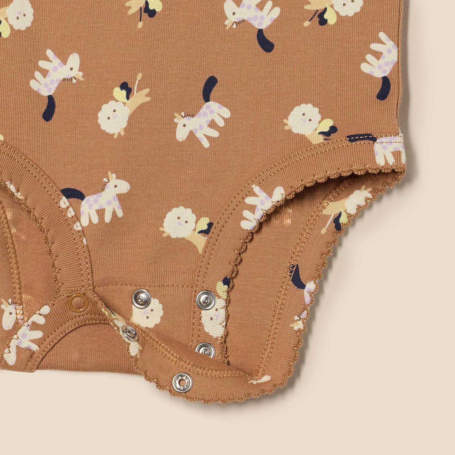 Detalle de Amazon Essentials Bimba 0-24 Body Smanicati: vestibilità classica in cotone costine